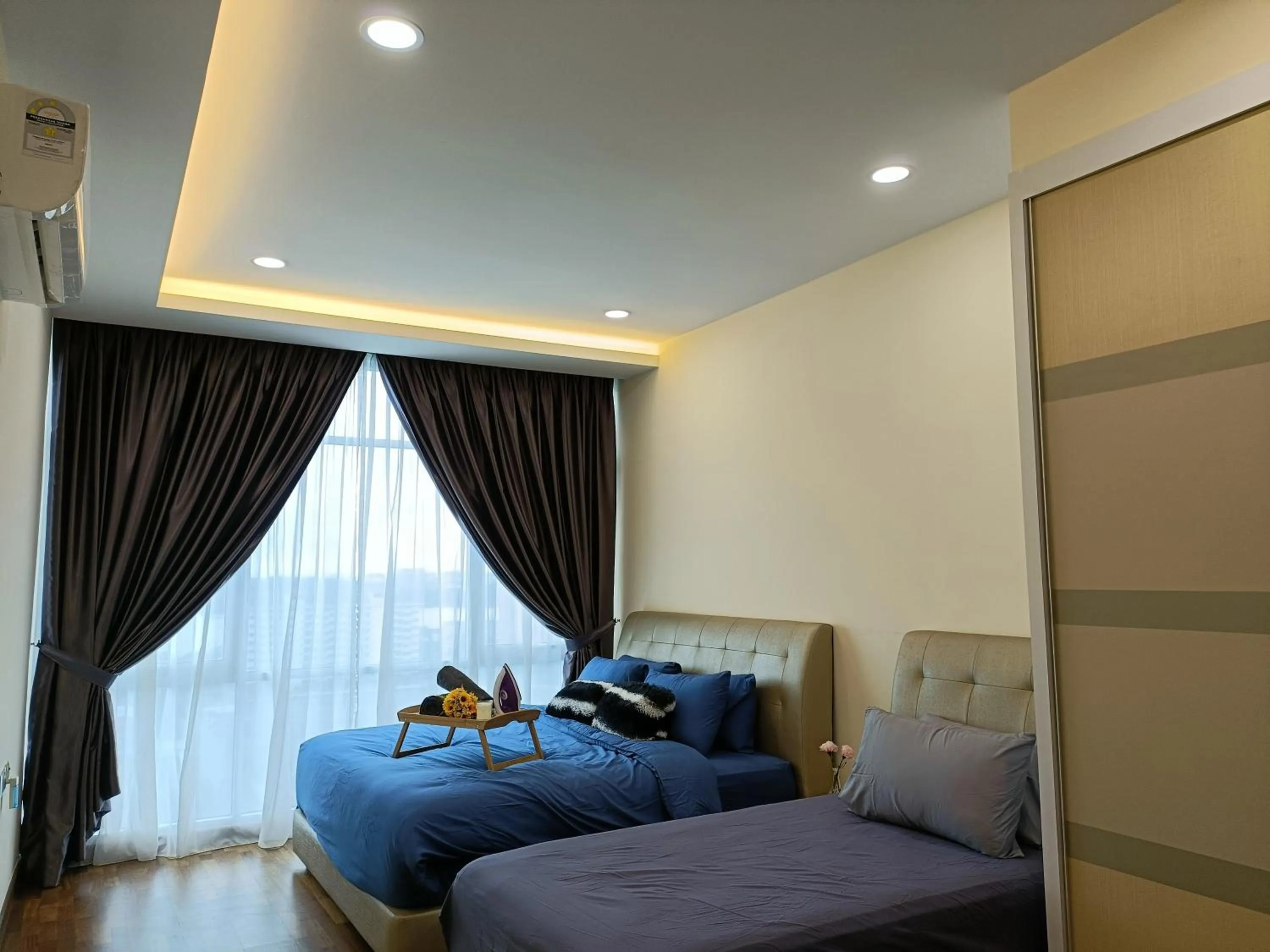 Bed in Paragon Suite Homestay by Antlerzone
