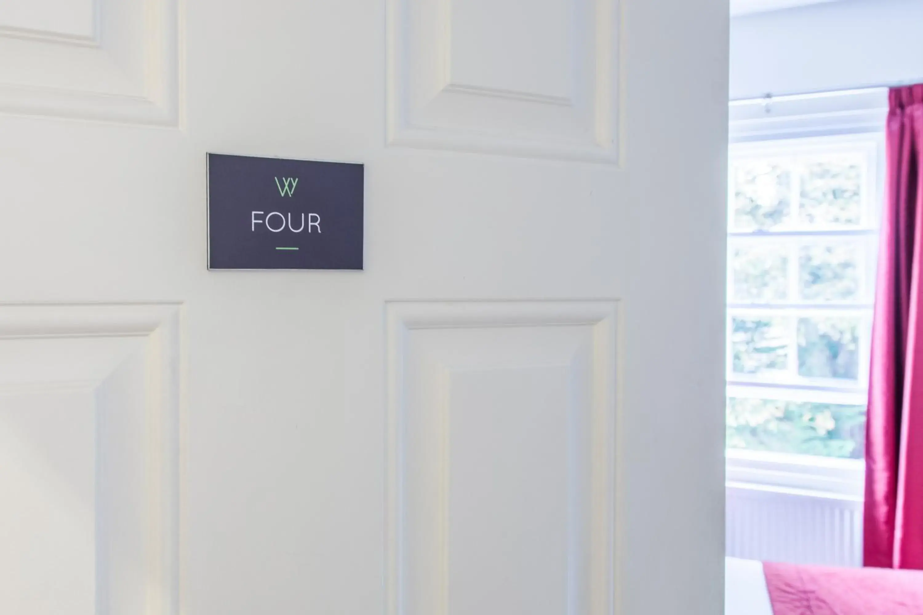 Small Double Room in The Wychwood Inn Small Double Room in The Wychwood Inn