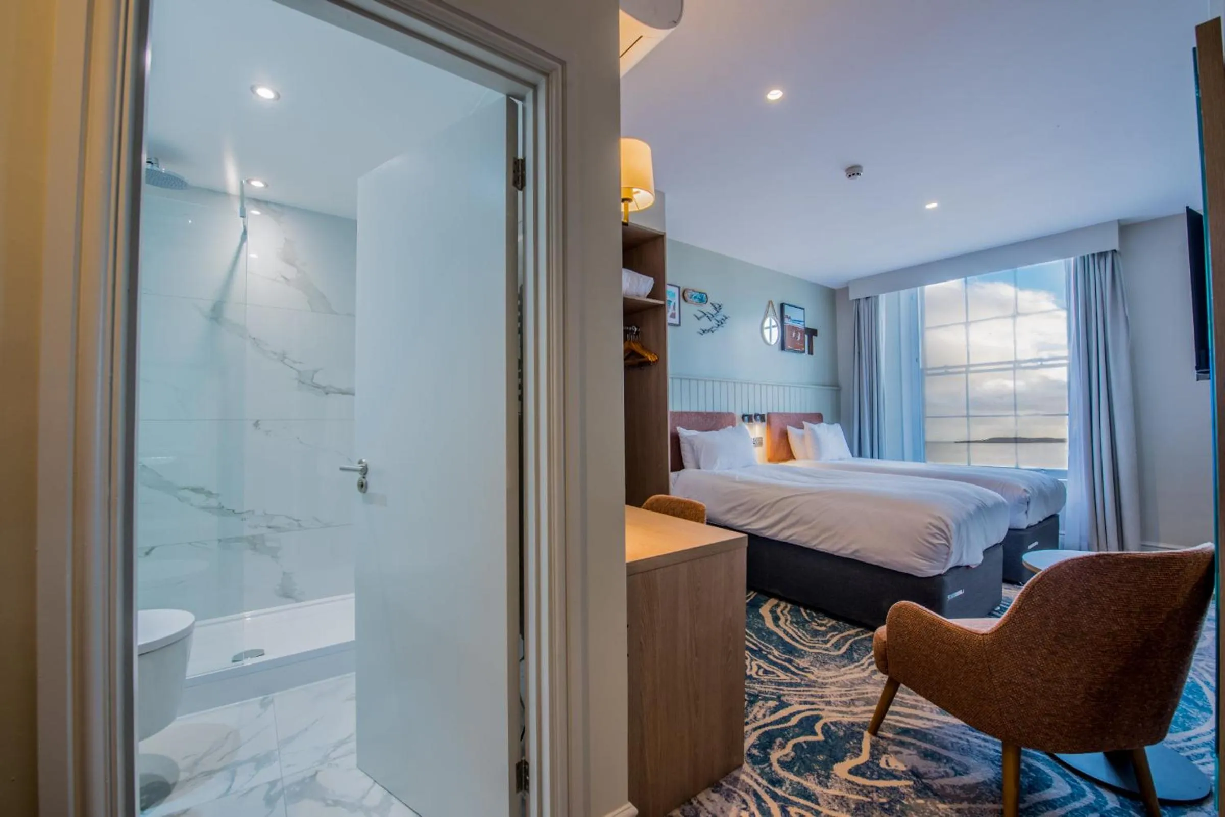 Bedroom, Bed in Imperial Hotel Tenby