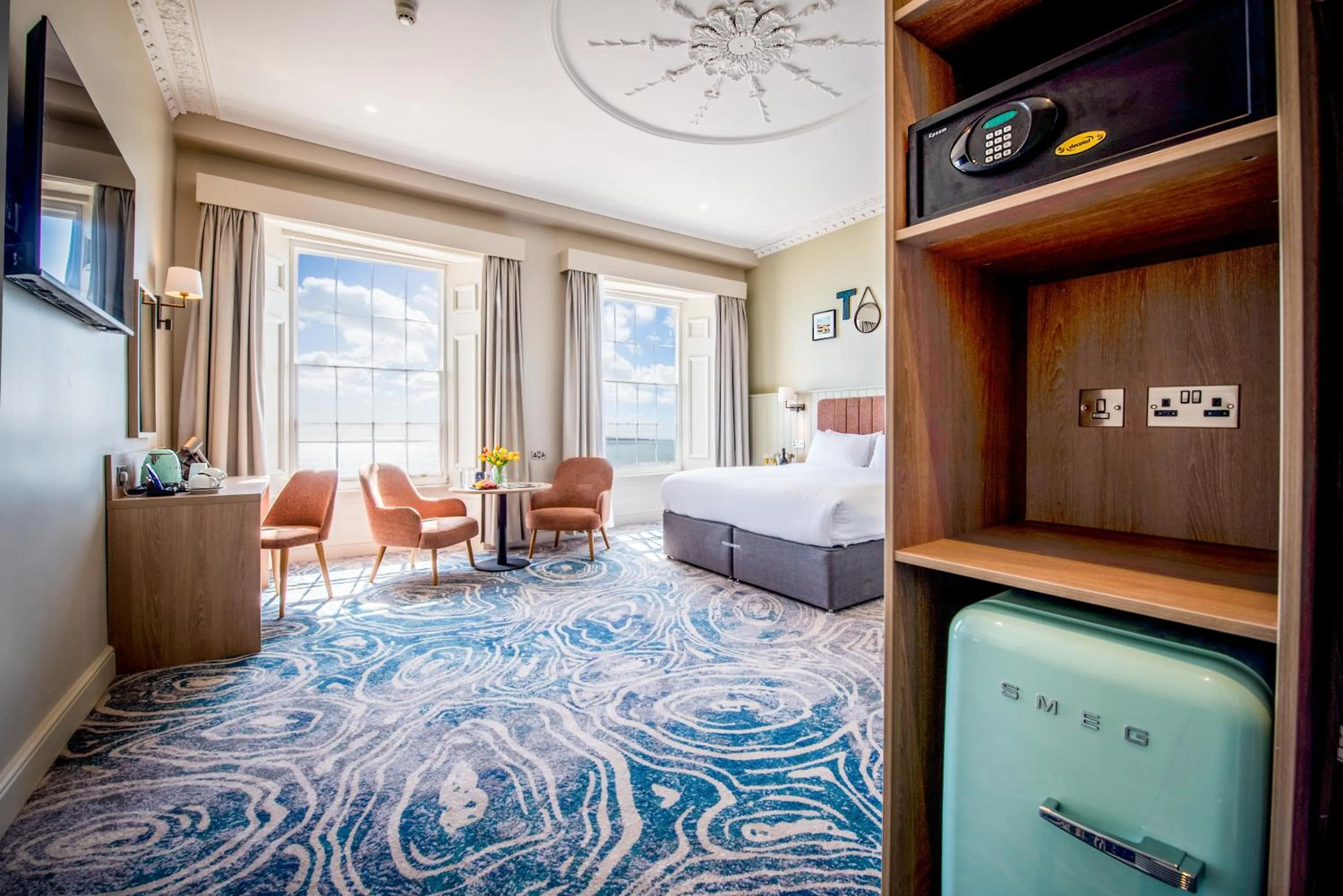 Bedroom, Bed in Imperial Hotel Tenby