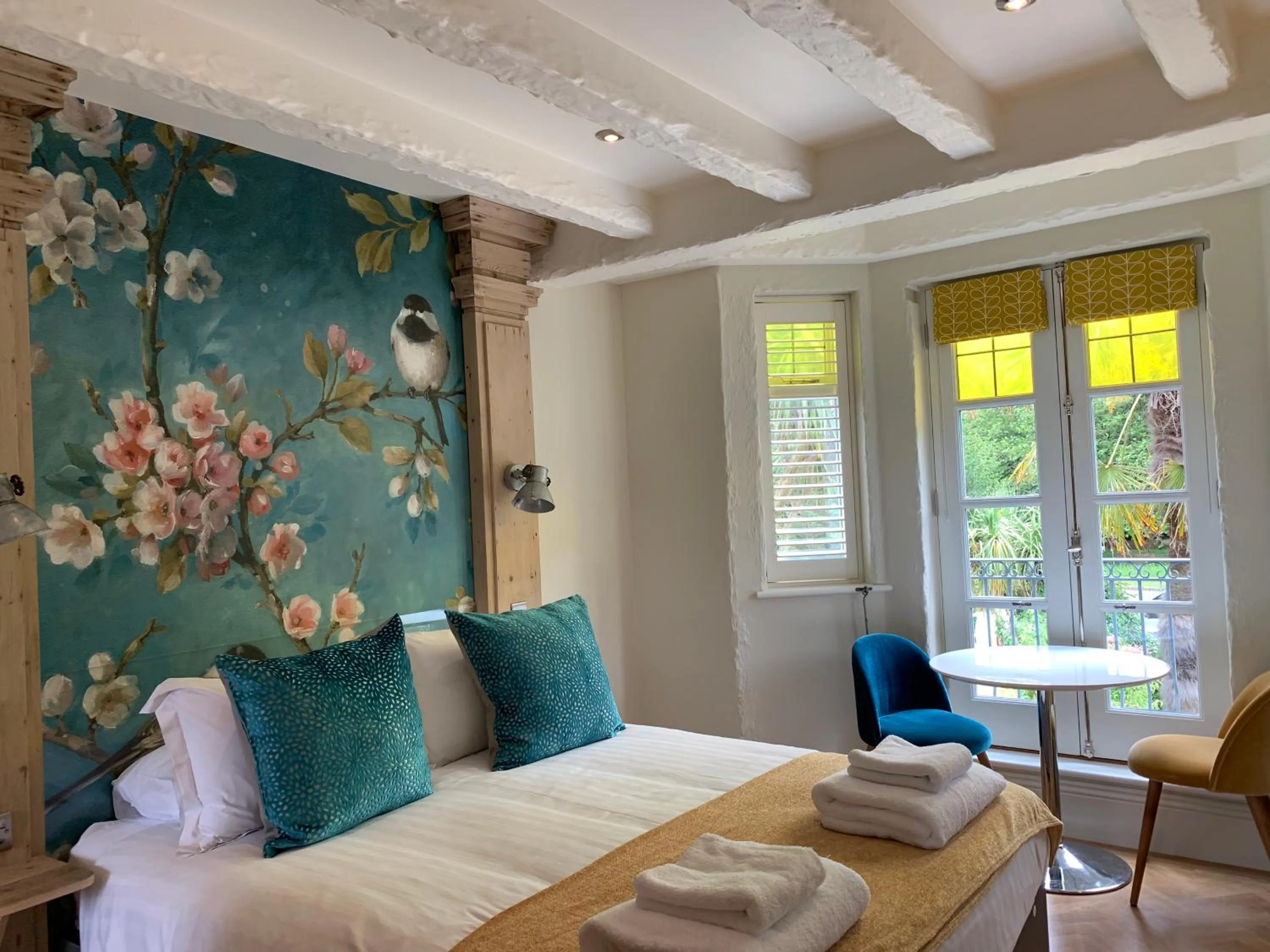 Photo of the whole room, Bed in Bradleigh Lodge