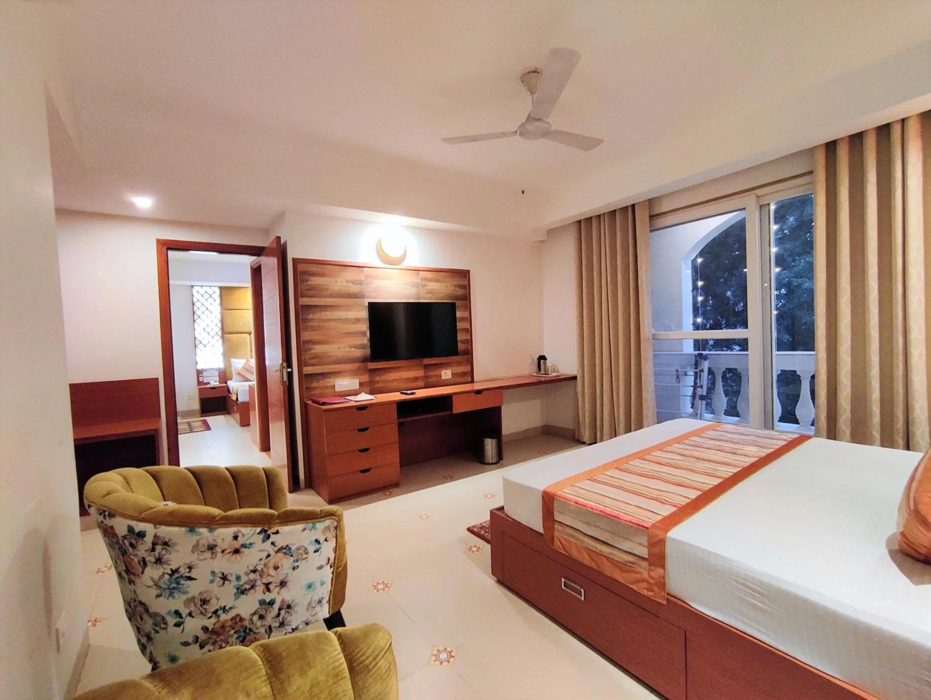 Photo of the whole room, Bed in The Angel Hotel & Suites near Medanta