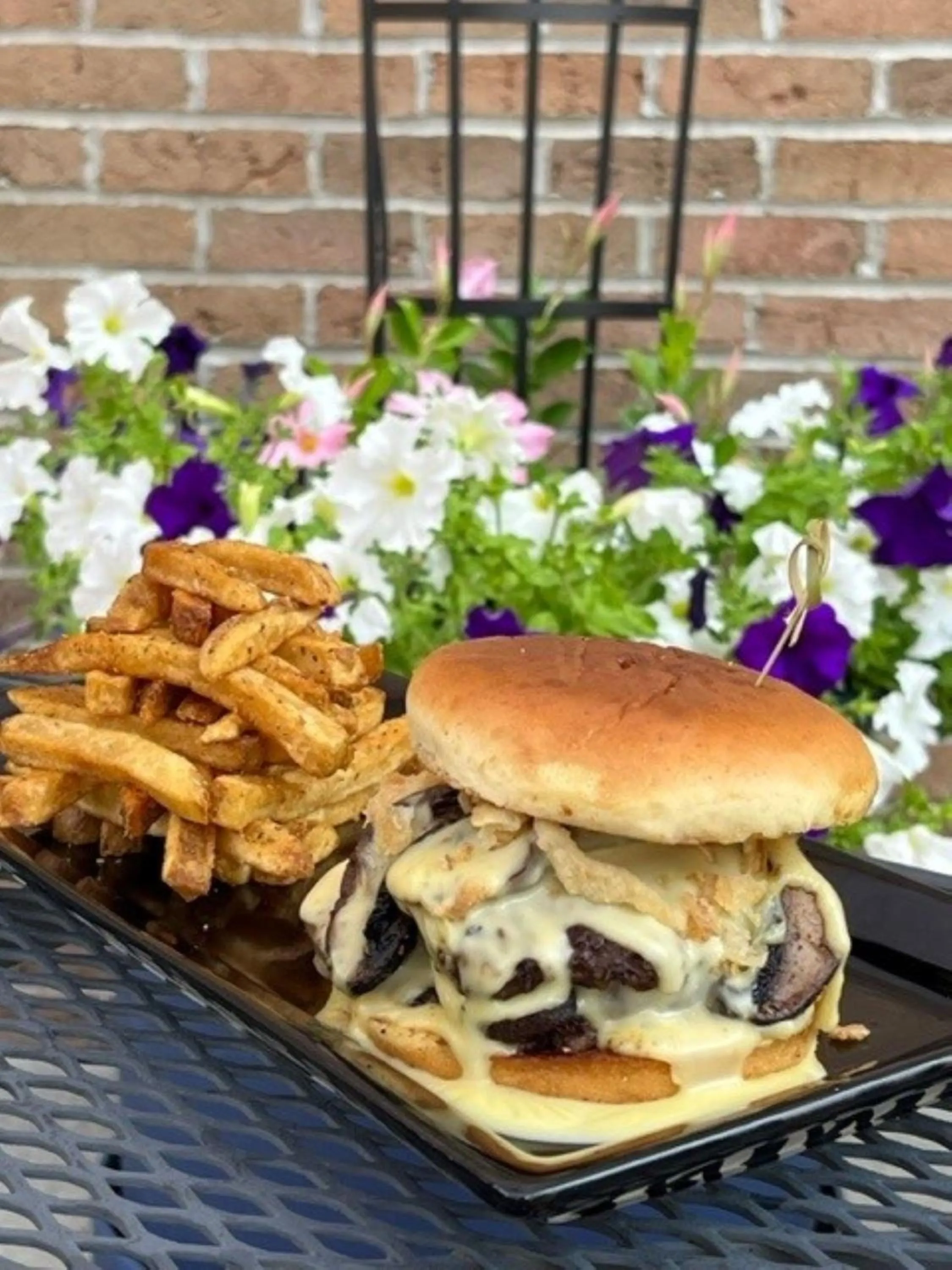 Restaurant/places to eat in Kent State University Hotel and Conference Center