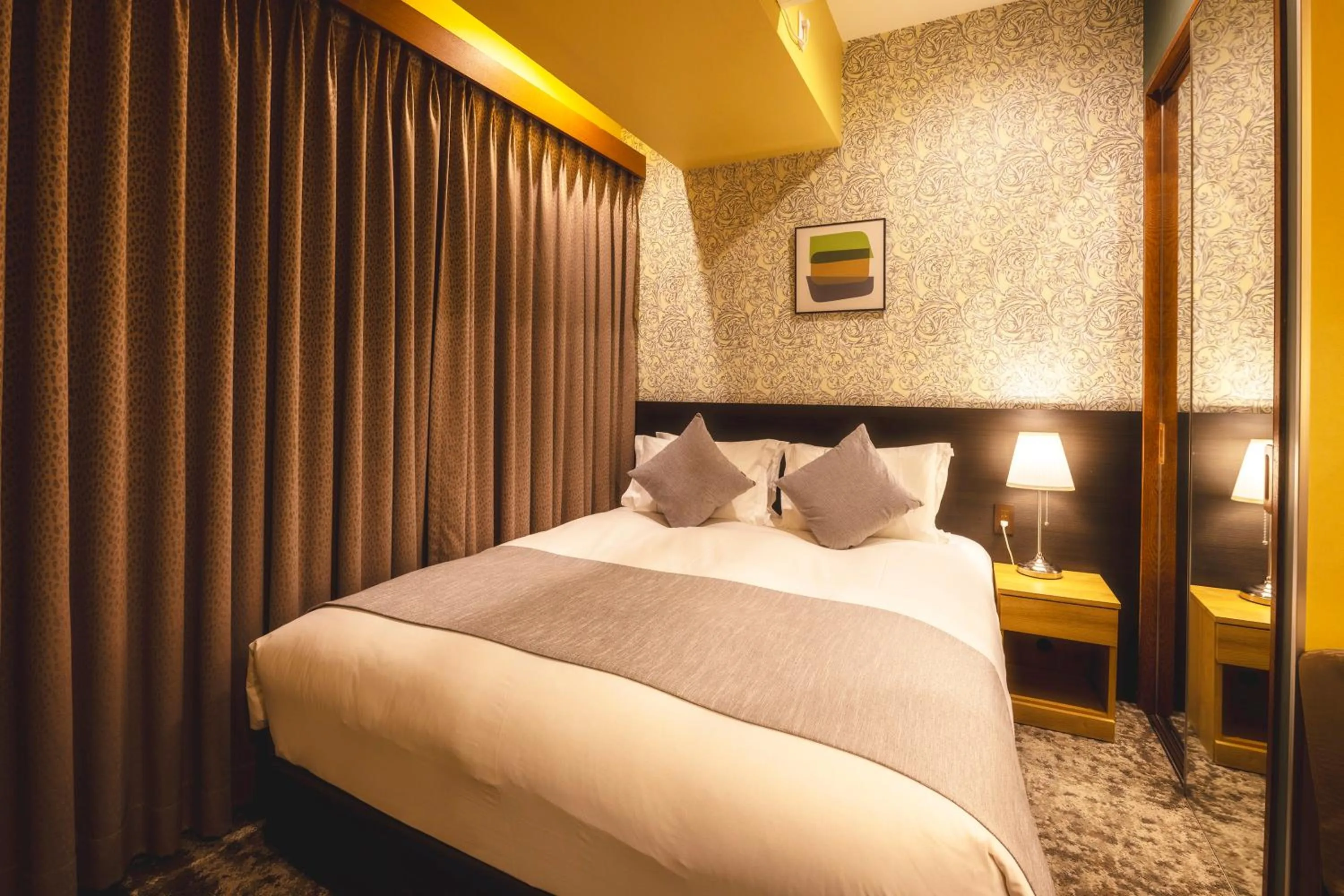 Bed in Centurion Hotel Residential Akasaka Station