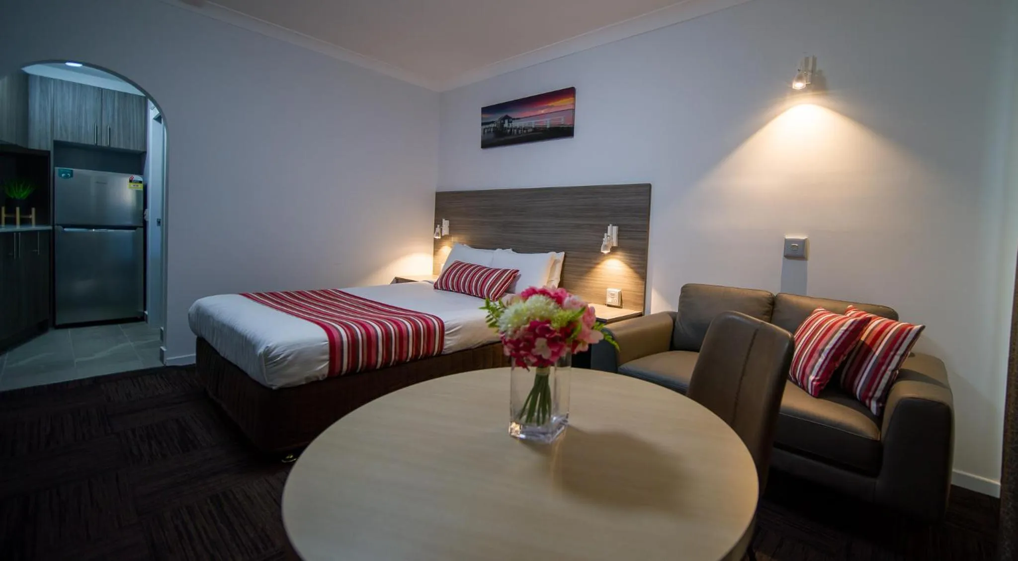 Bedroom, Bed in Hamilton's Queanbeyan Motel