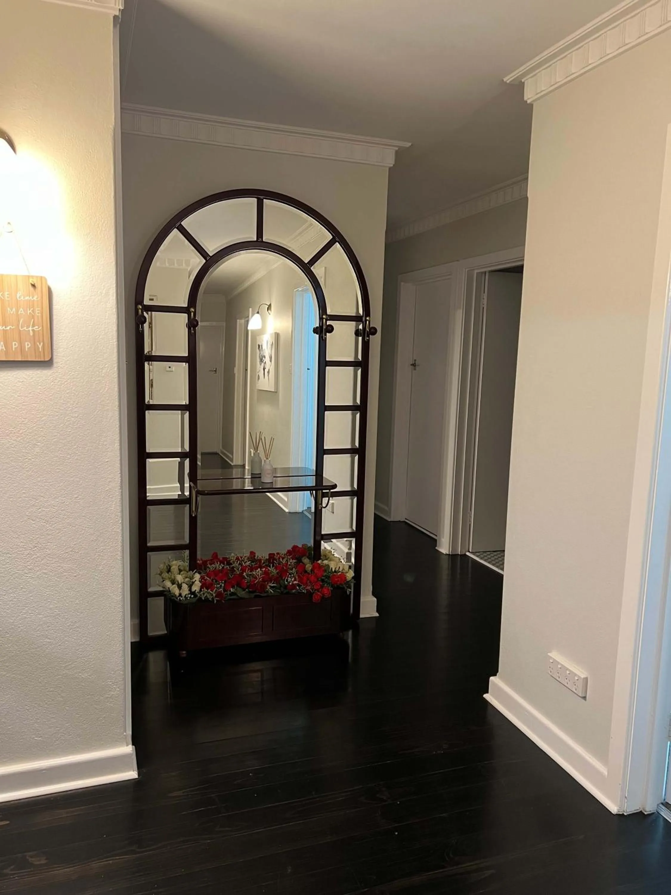 Decorative detail in Hamilton's Queanbeyan Motel