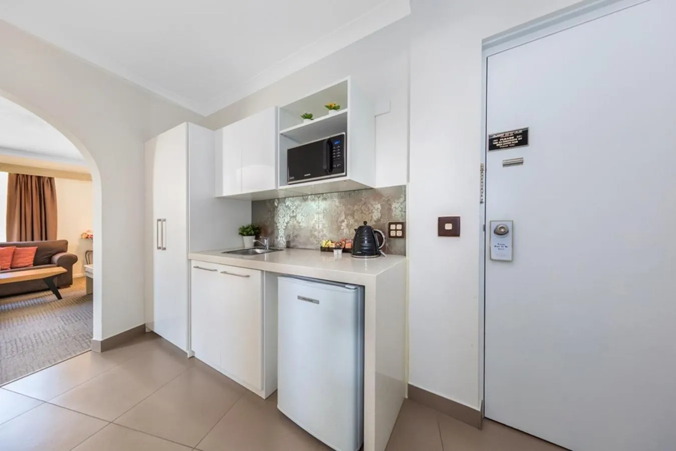 Kitchen or kitchenette in Hamilton's Queanbeyan Motel