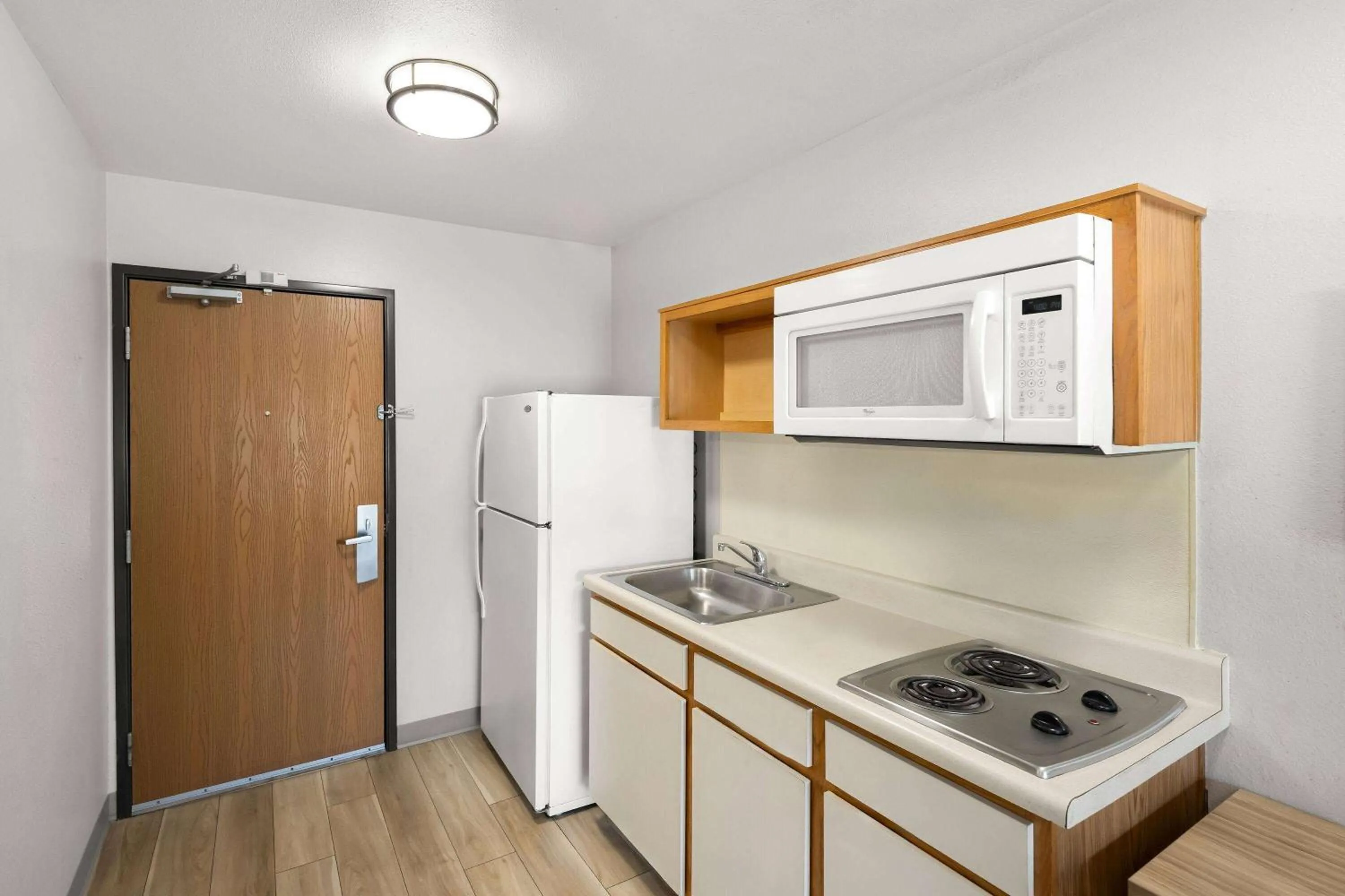 Bed in Birch Hill Suites Rochester - Med City