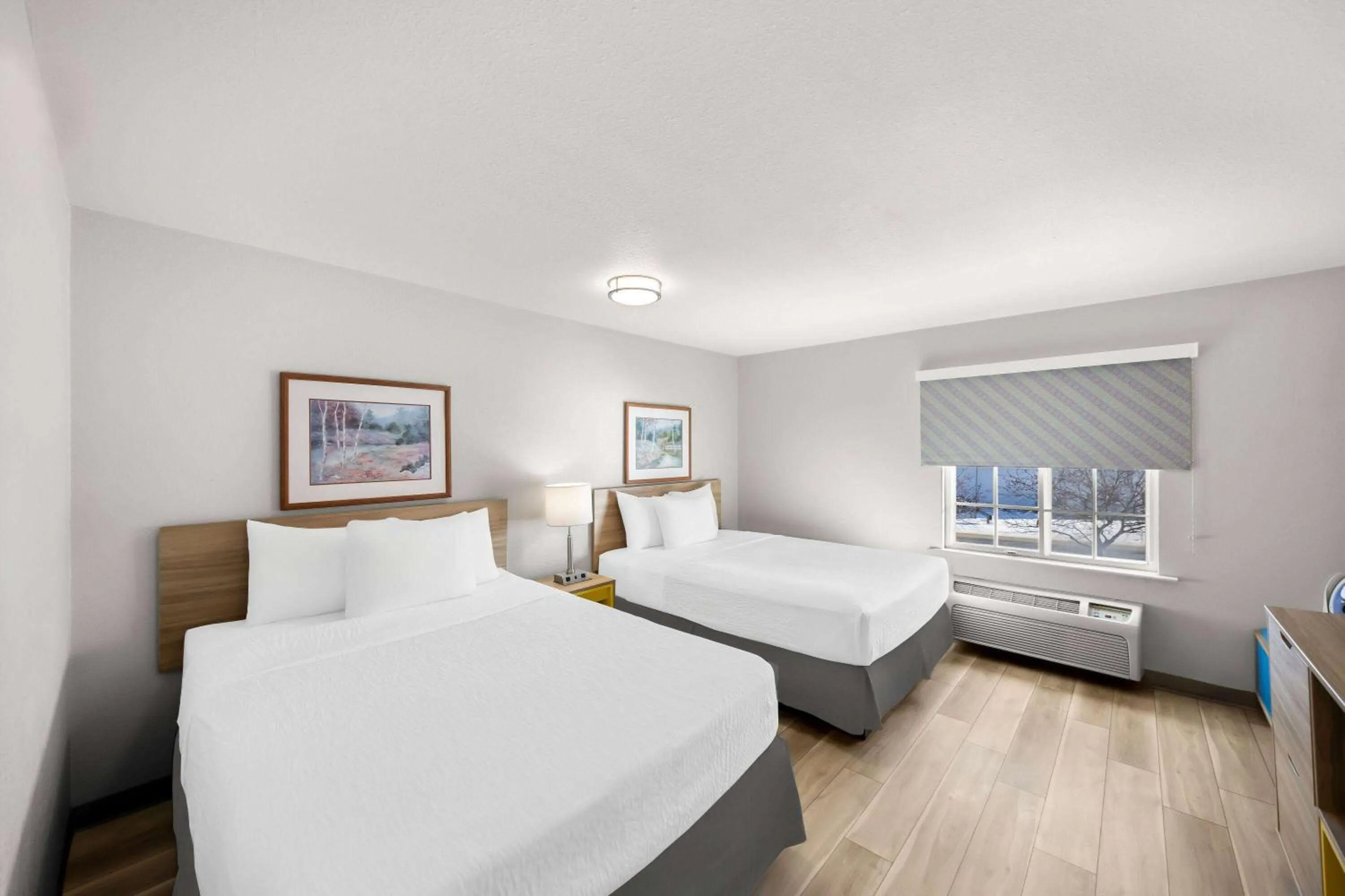 Bed in Birch Hill Suites Rochester - Med City