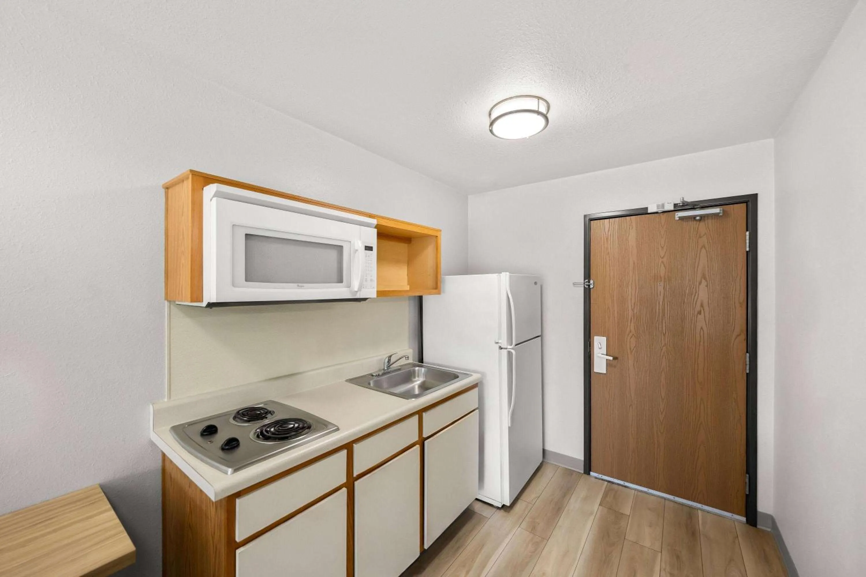 Bed in Birch Hill Suites Rochester - Med City