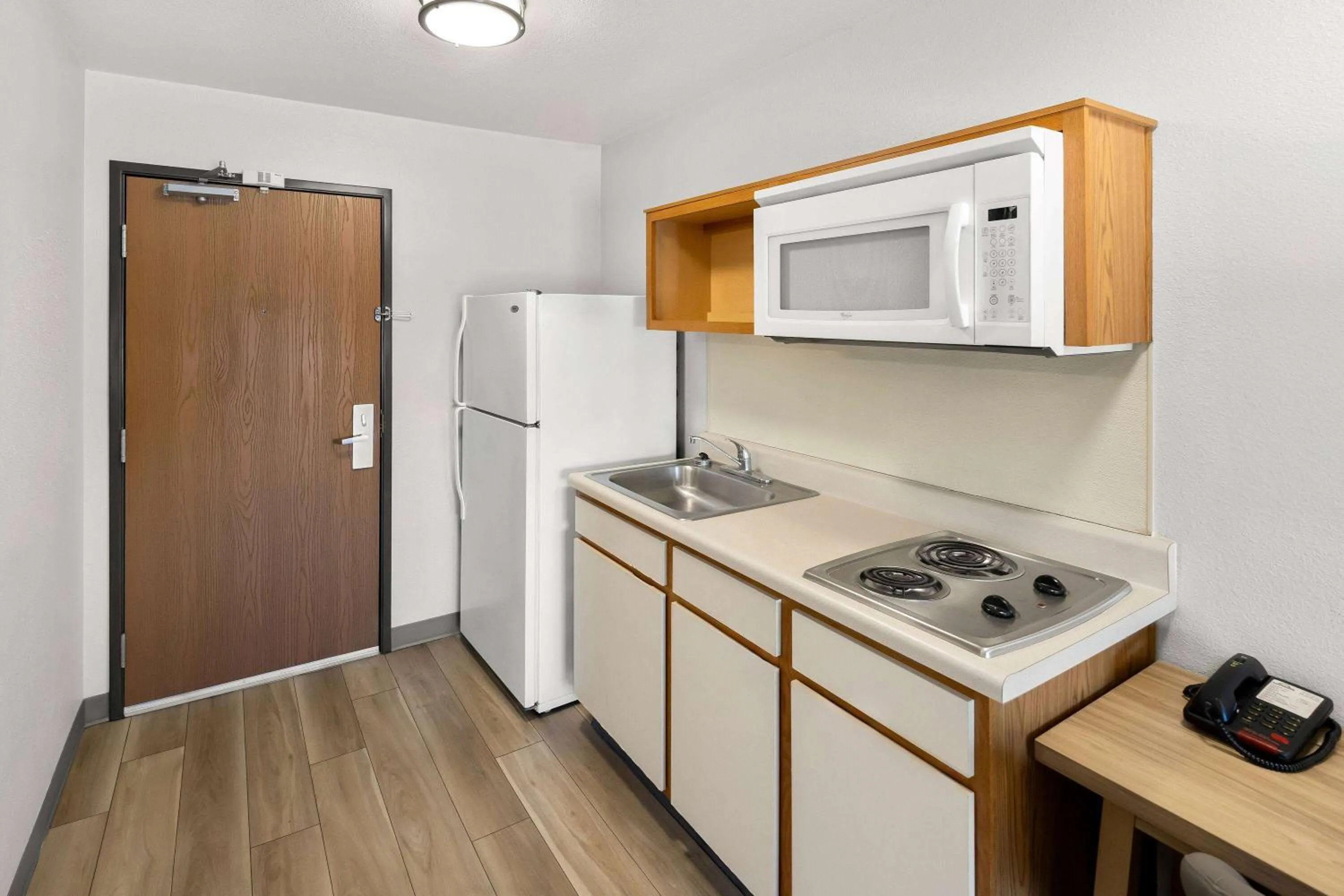 Bed in Birch Hill Suites Rochester - Med City