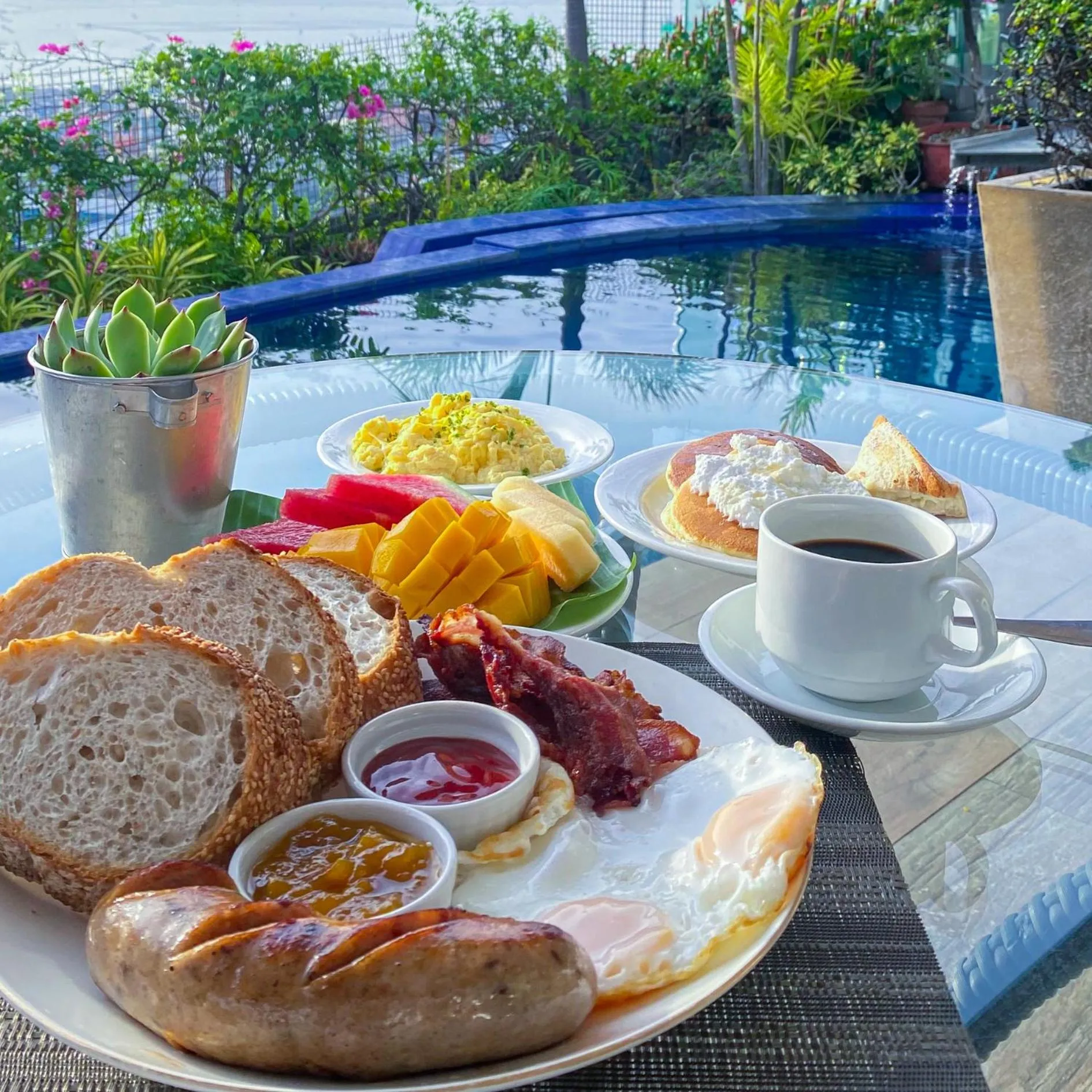 Breakfast in Vivere Hotel and Resorts