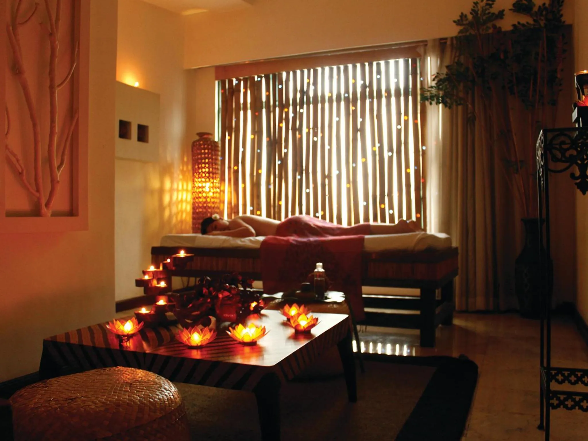 Massage in Vivere Hotel and Resorts