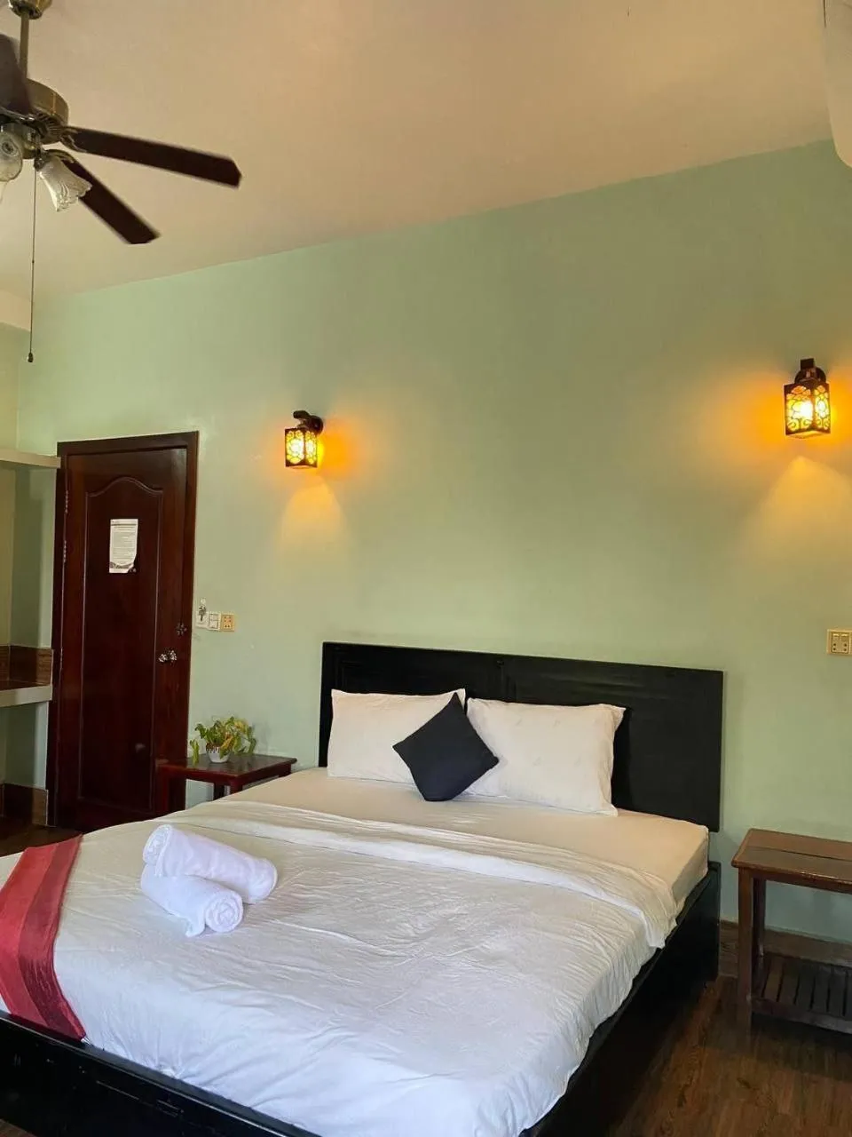 Bedroom, Bed in The Coconut House Hotel