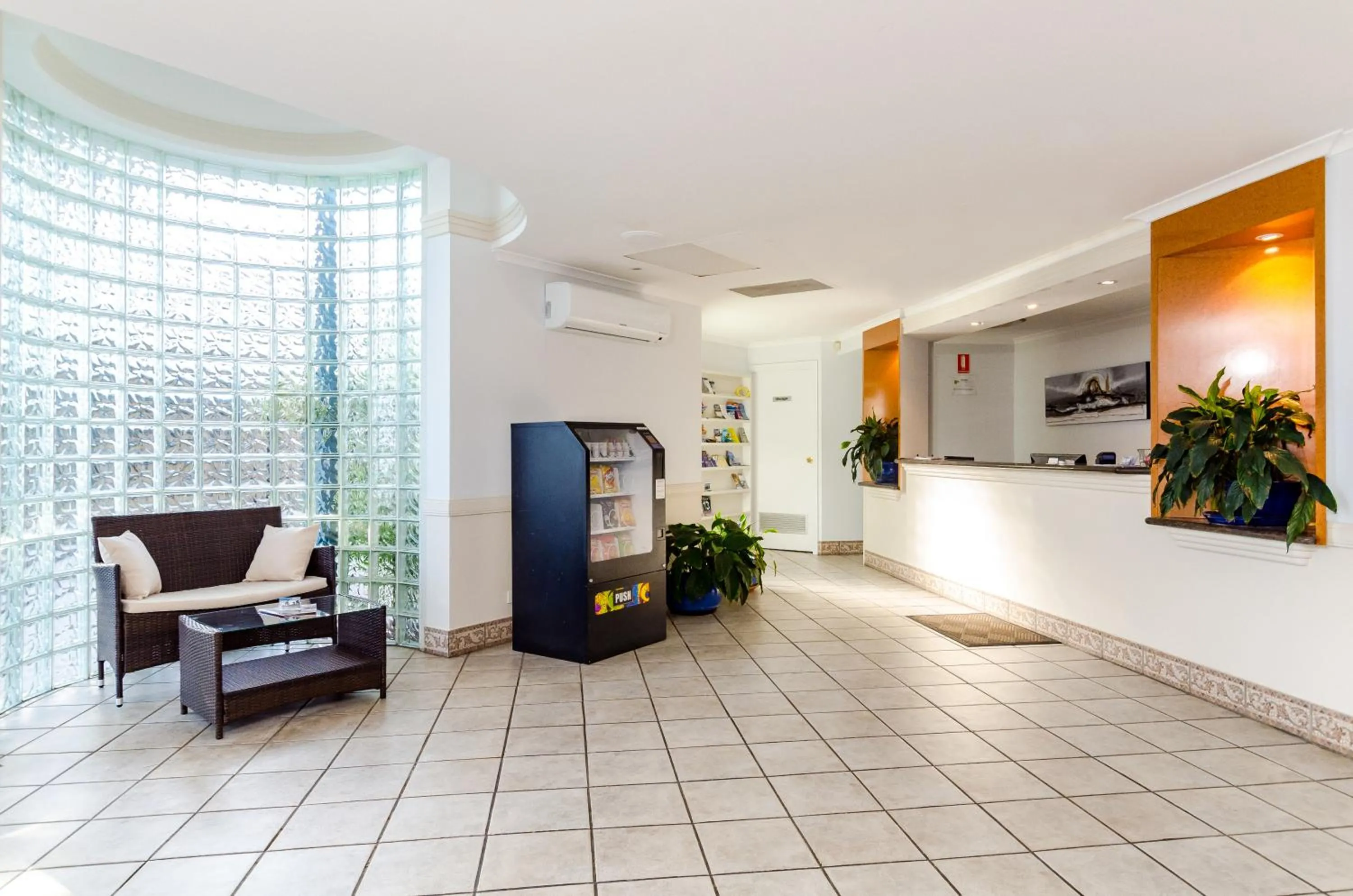 Lobby or reception in Gladstone Palms Motor Inn