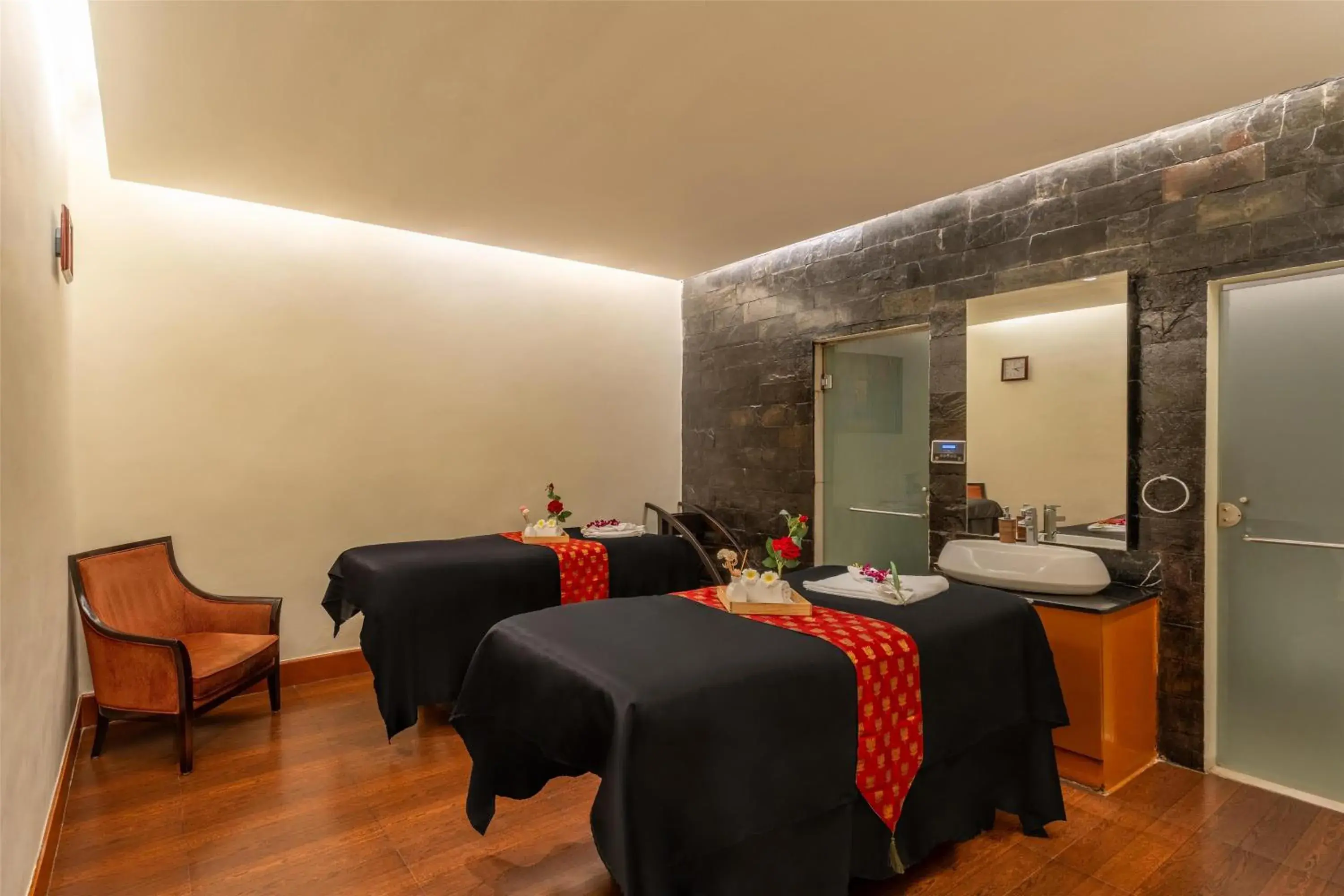 Spa and wellness centre/facilities, Bed in Radisson Blu Hotel Rudrapur Spa and wellness centre/facilities, Bed in Radisson Blu Hotel Rudrapur
