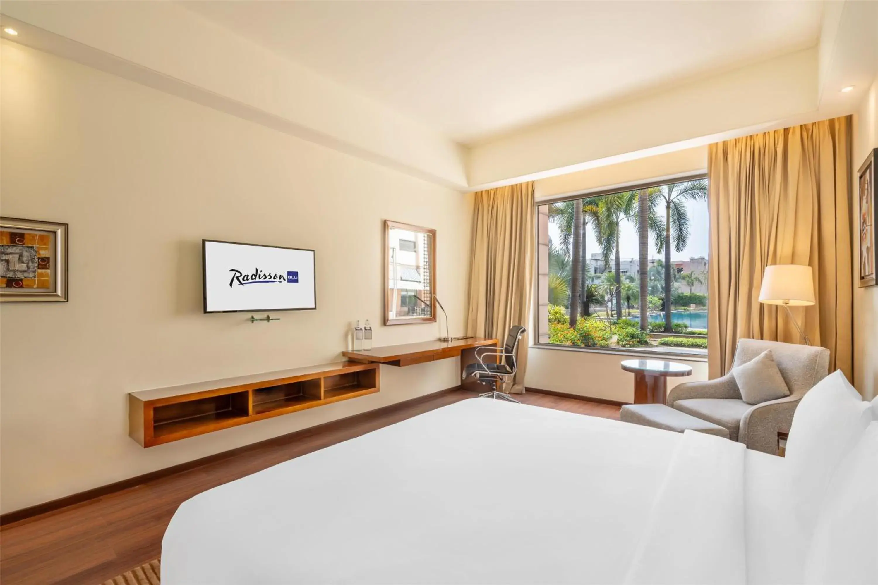 Bedroom, Bed in Radisson Blu Hotel Rudrapur Bedroom, Bed in Radisson Blu Hotel Rudrapur