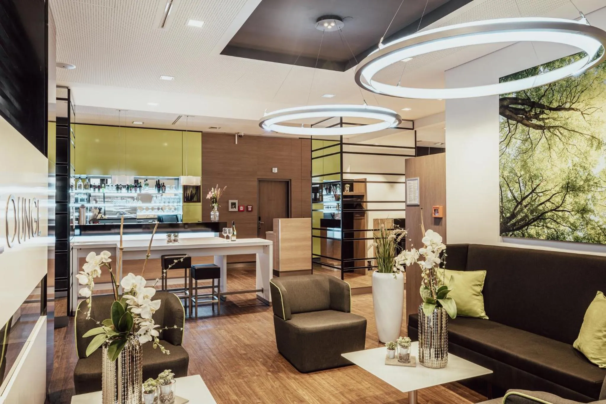 Lounge or bar in Garner Hotel Berlin - Charlottenburg, an IHG Hotel