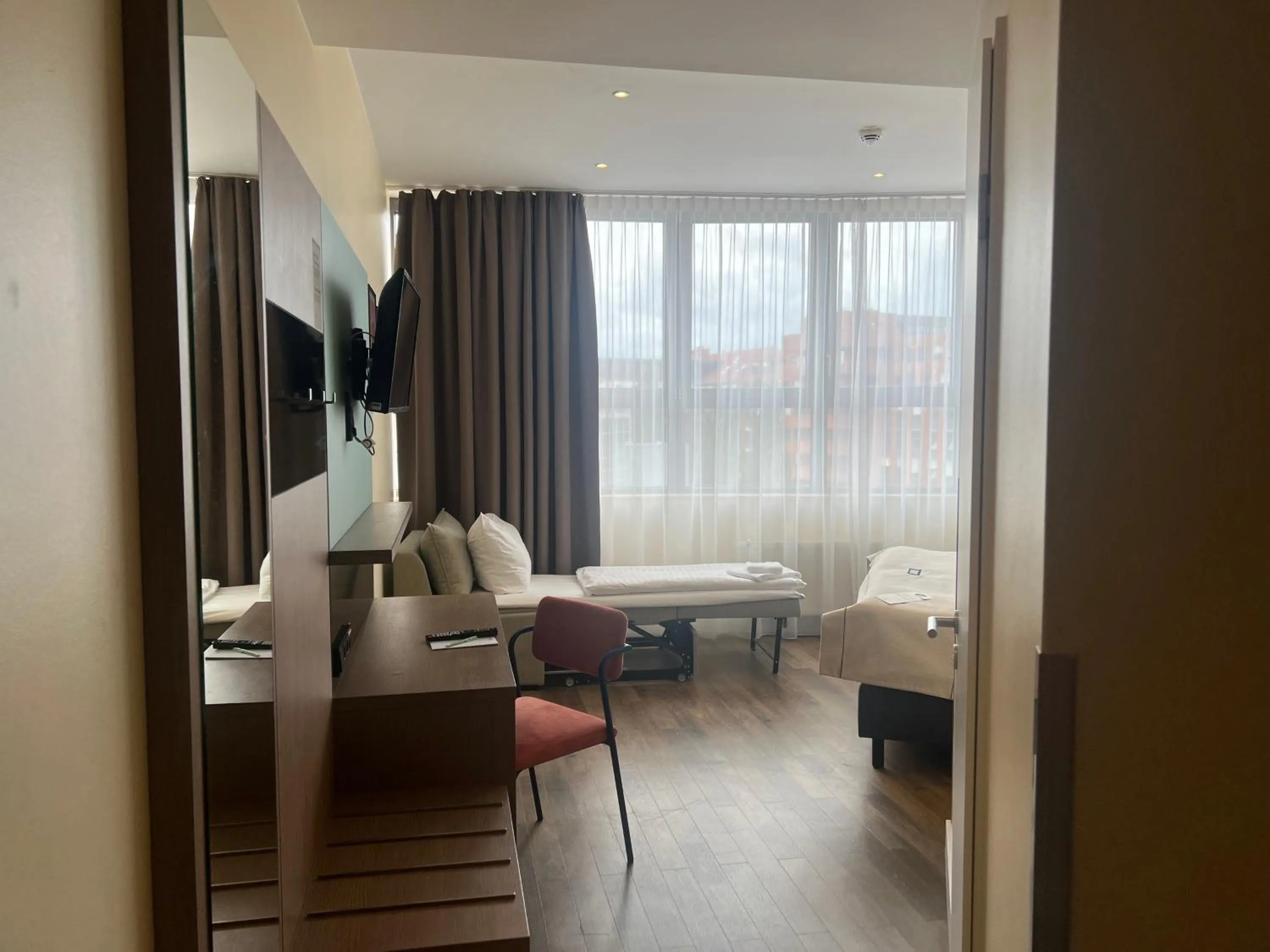 Photo of the whole room in Garner Hotel Berlin - Charlottenburg, an IHG Hotel