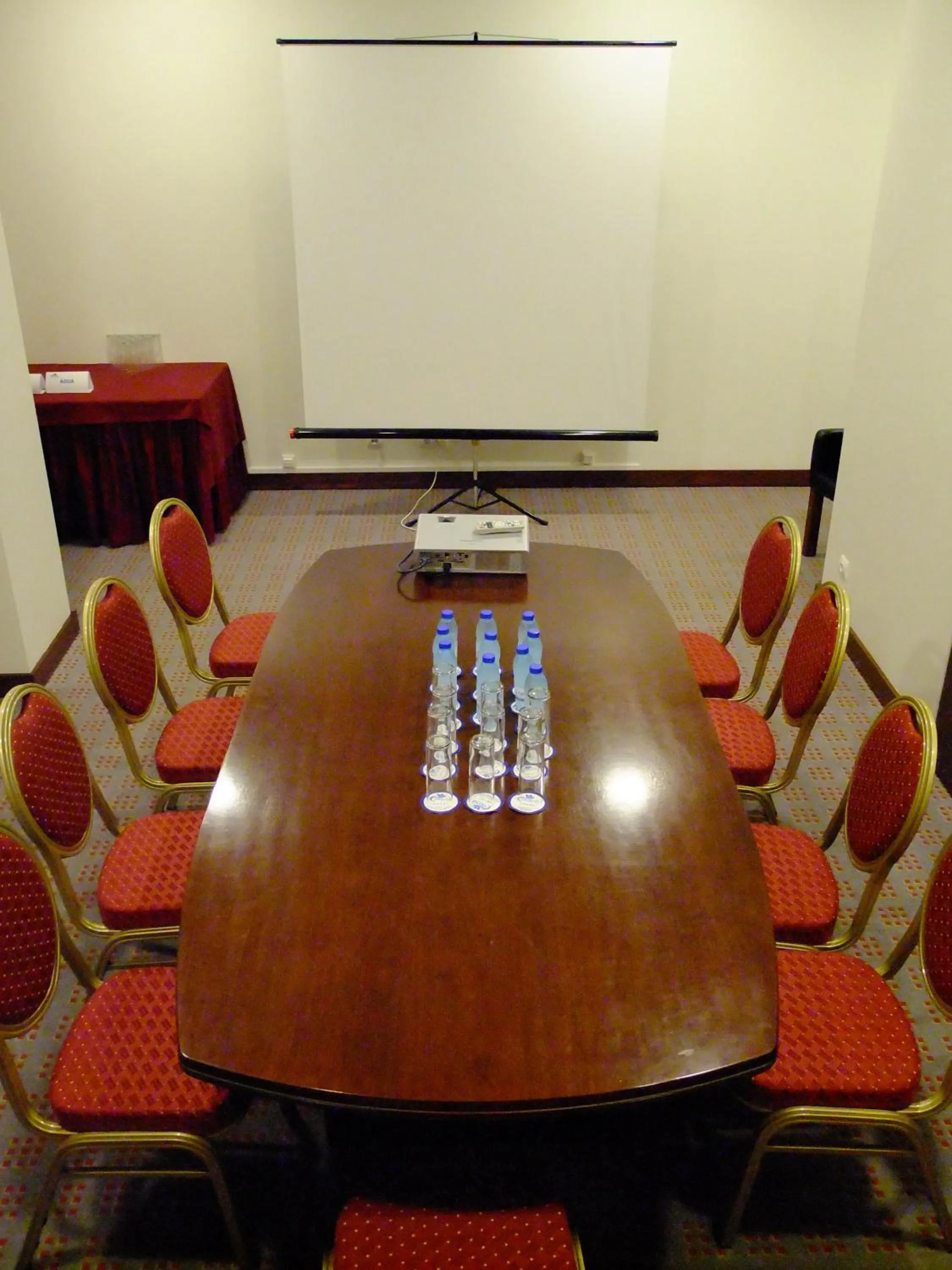 Business facilities in Skyna Hotel Luanda