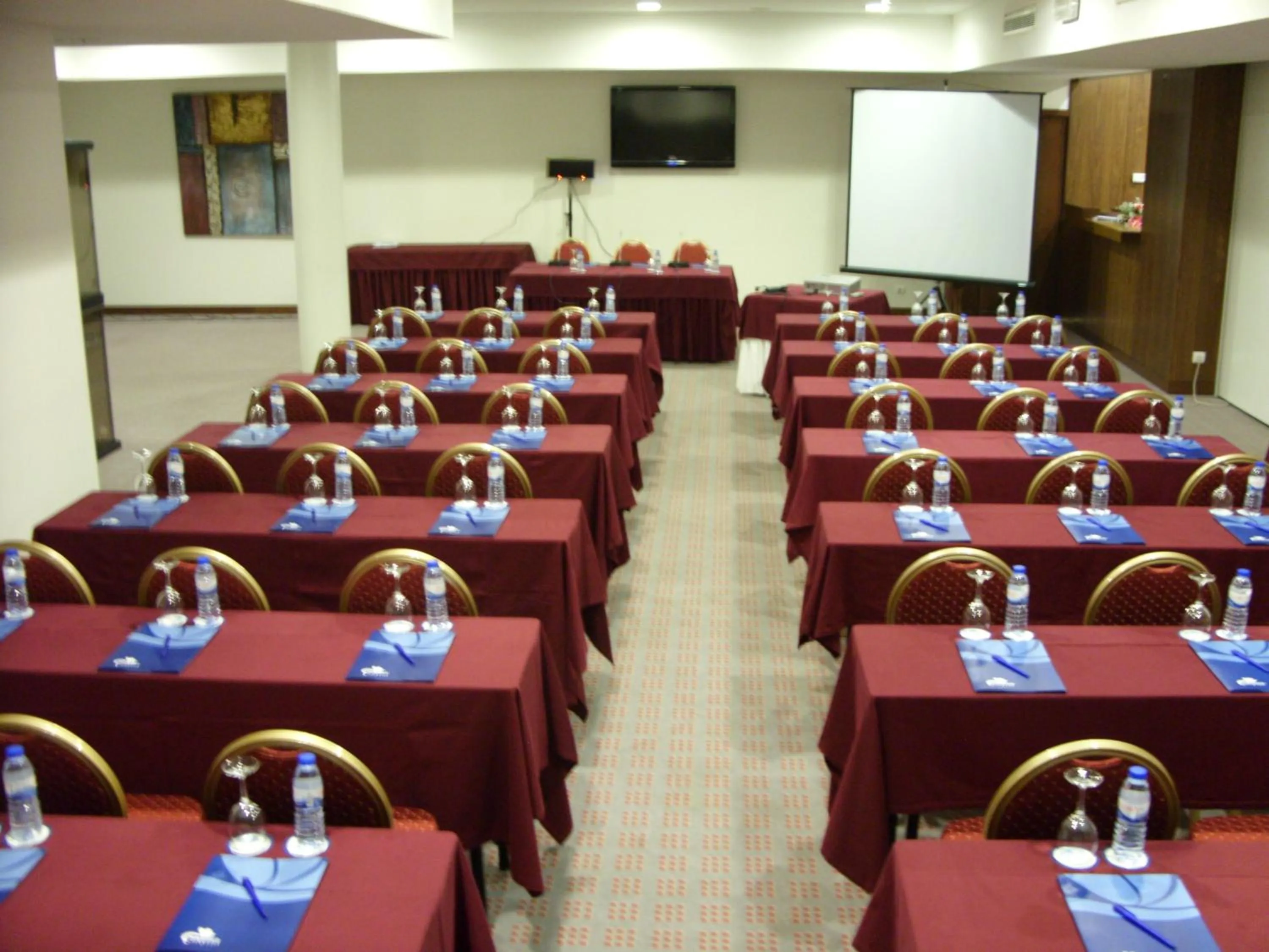 Business facilities in Skyna Hotel Luanda