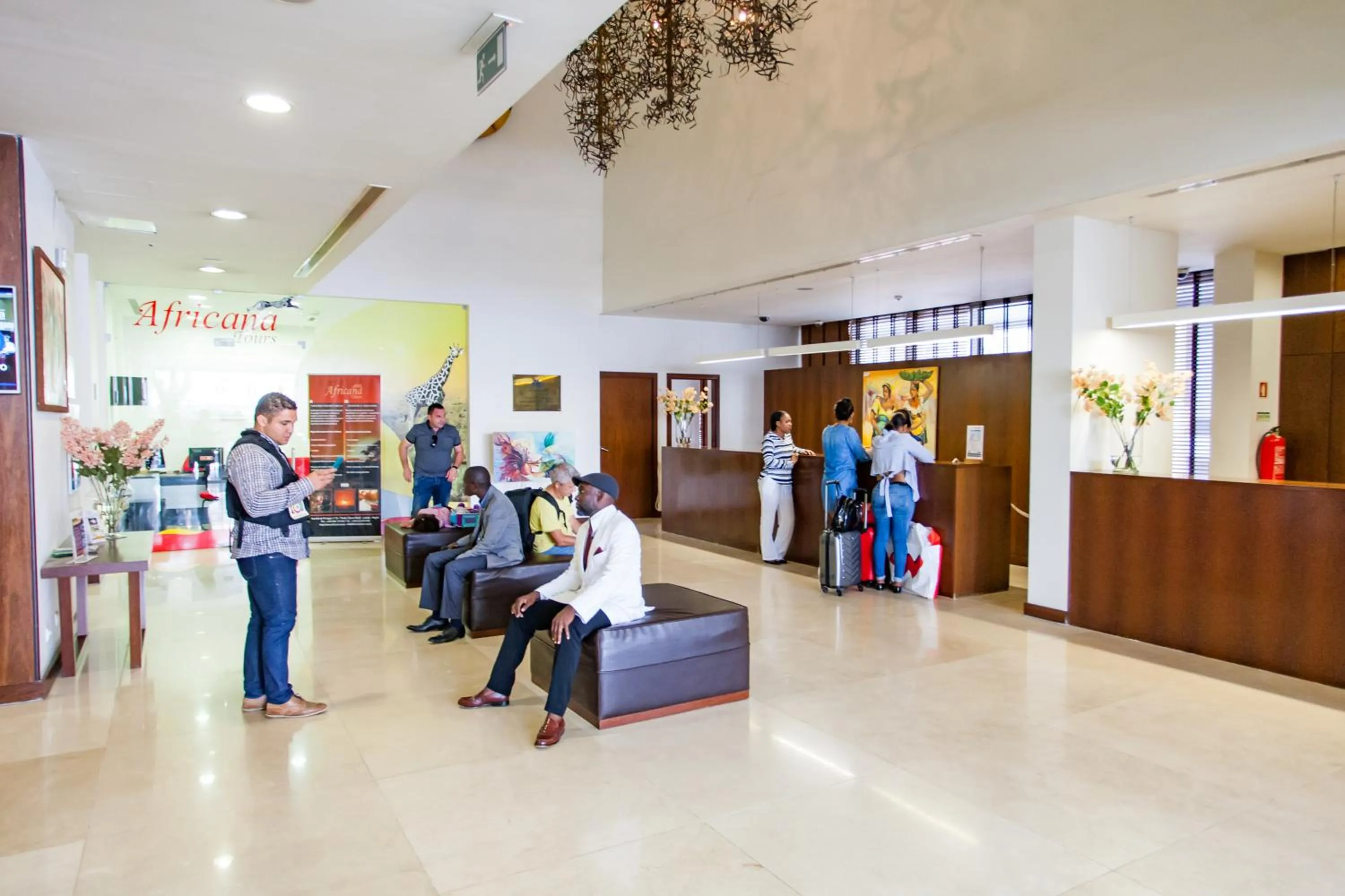 People in Skyna Hotel Luanda