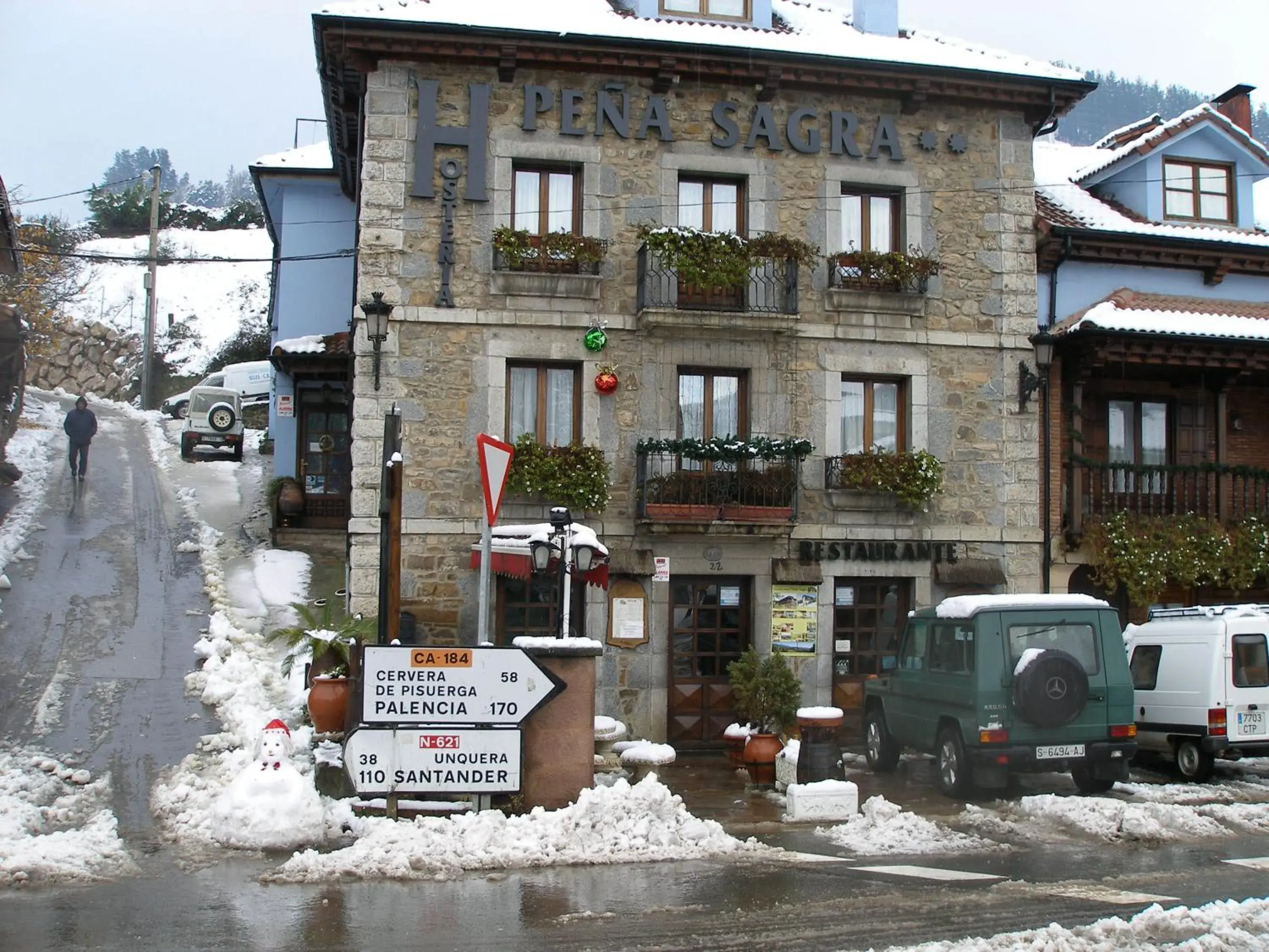 Property building in Hosteria Peña Sagra Property building in Hosteria Peña Sagra