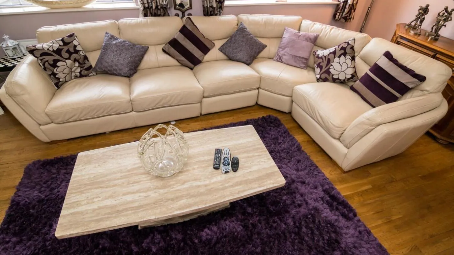 Communal lounge/ TV room in Ashbrook B&B