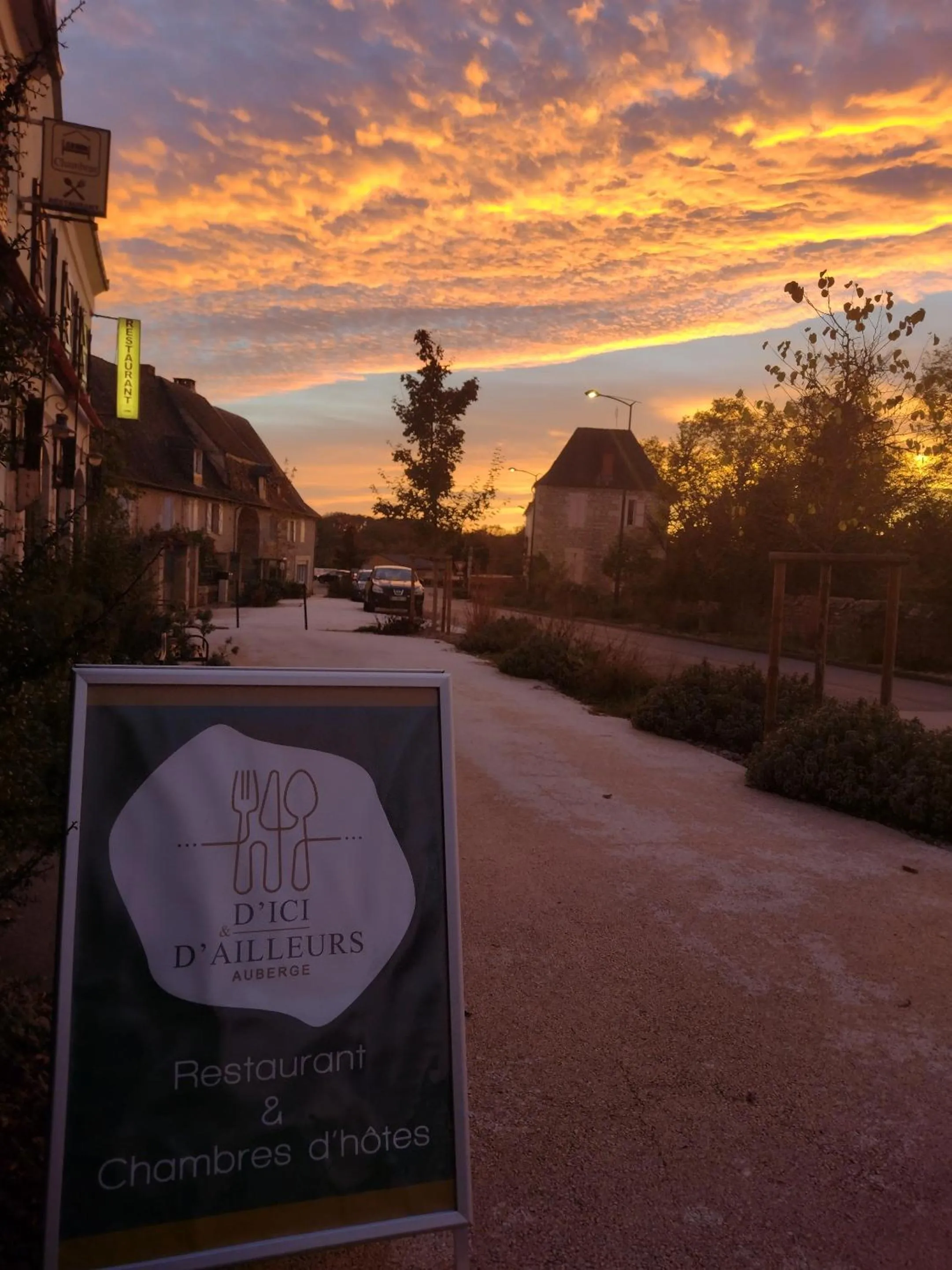 Property building in Auberge d'ici et d'ailleurs