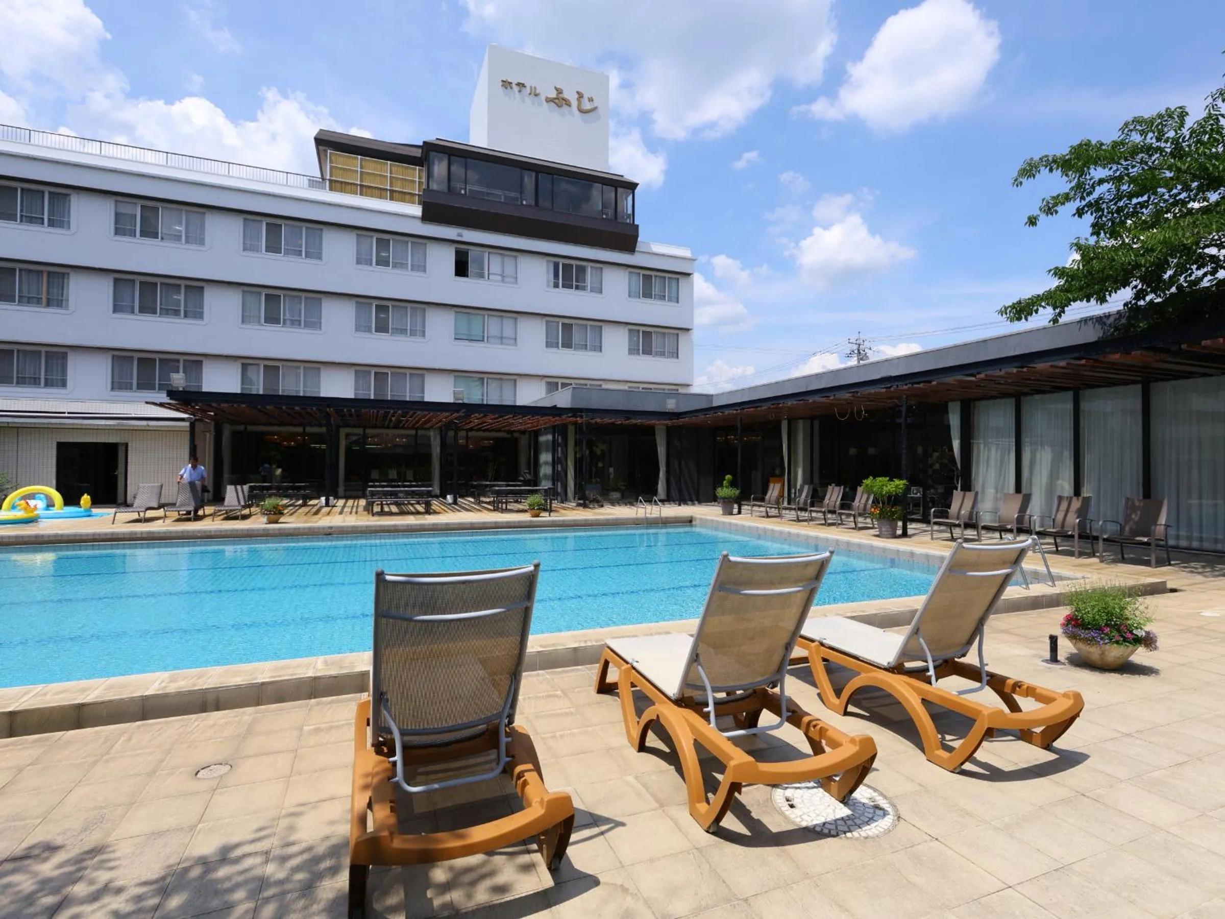 Swimming pool in Hotel Fuji