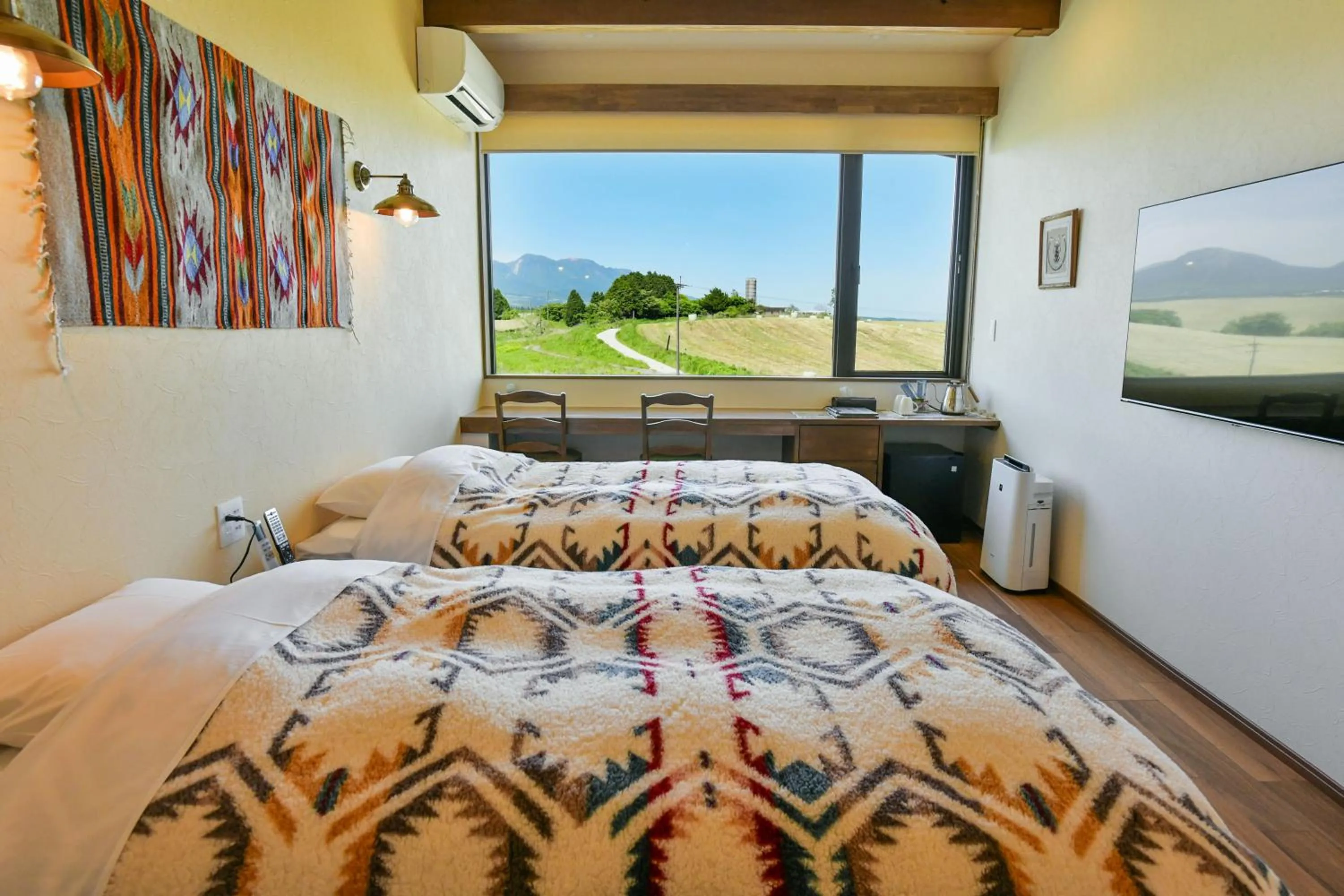 Photo of the whole room, Bed in El Patio Ranch