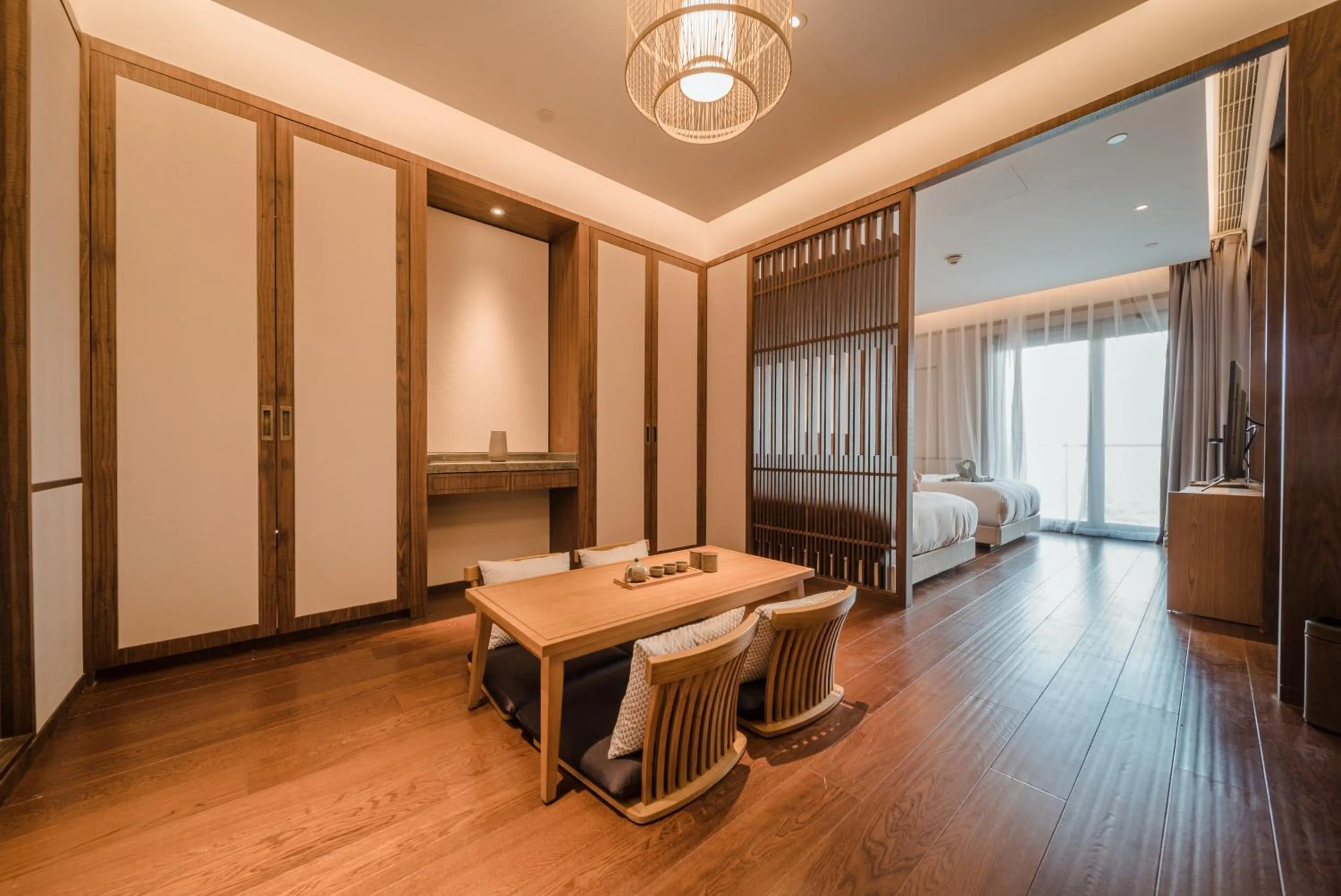 Seating area, Bed in G-Luxe by Gloria Taimei Suzhou