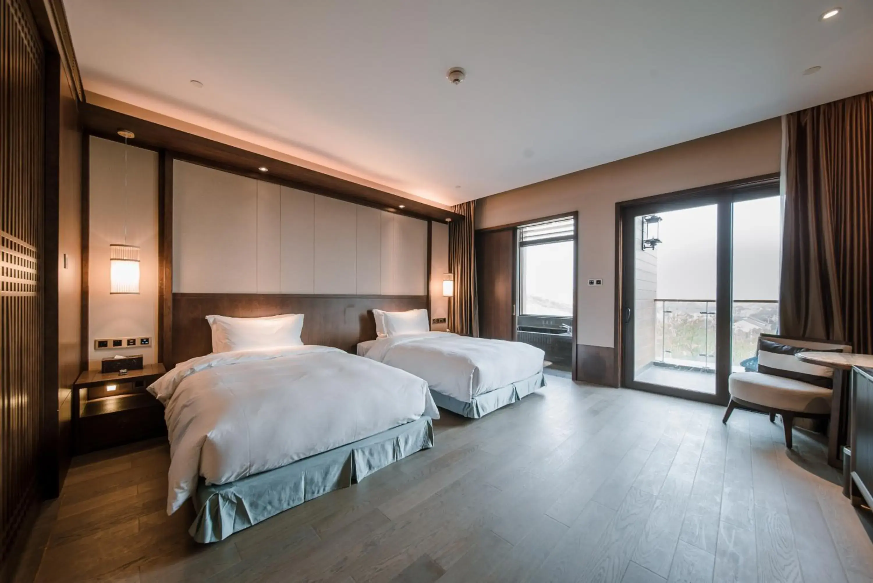 Bedroom, Bed in G-Luxe by Gloria Taimei Suzhou Bedroom, Bed in G-Luxe by Gloria Taimei Suzhou