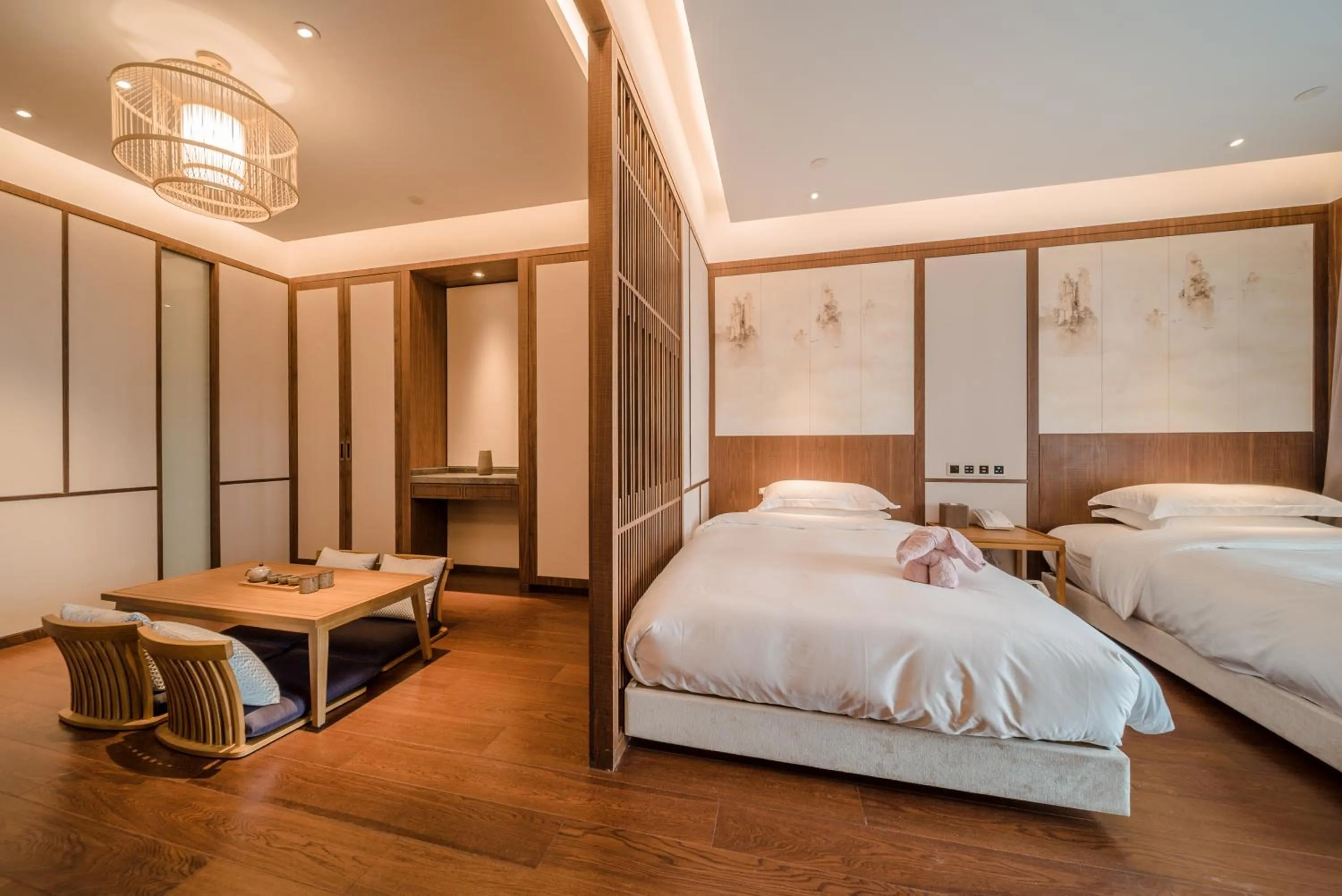 Seating area, Bed in G-Luxe by Gloria Taimei Suzhou