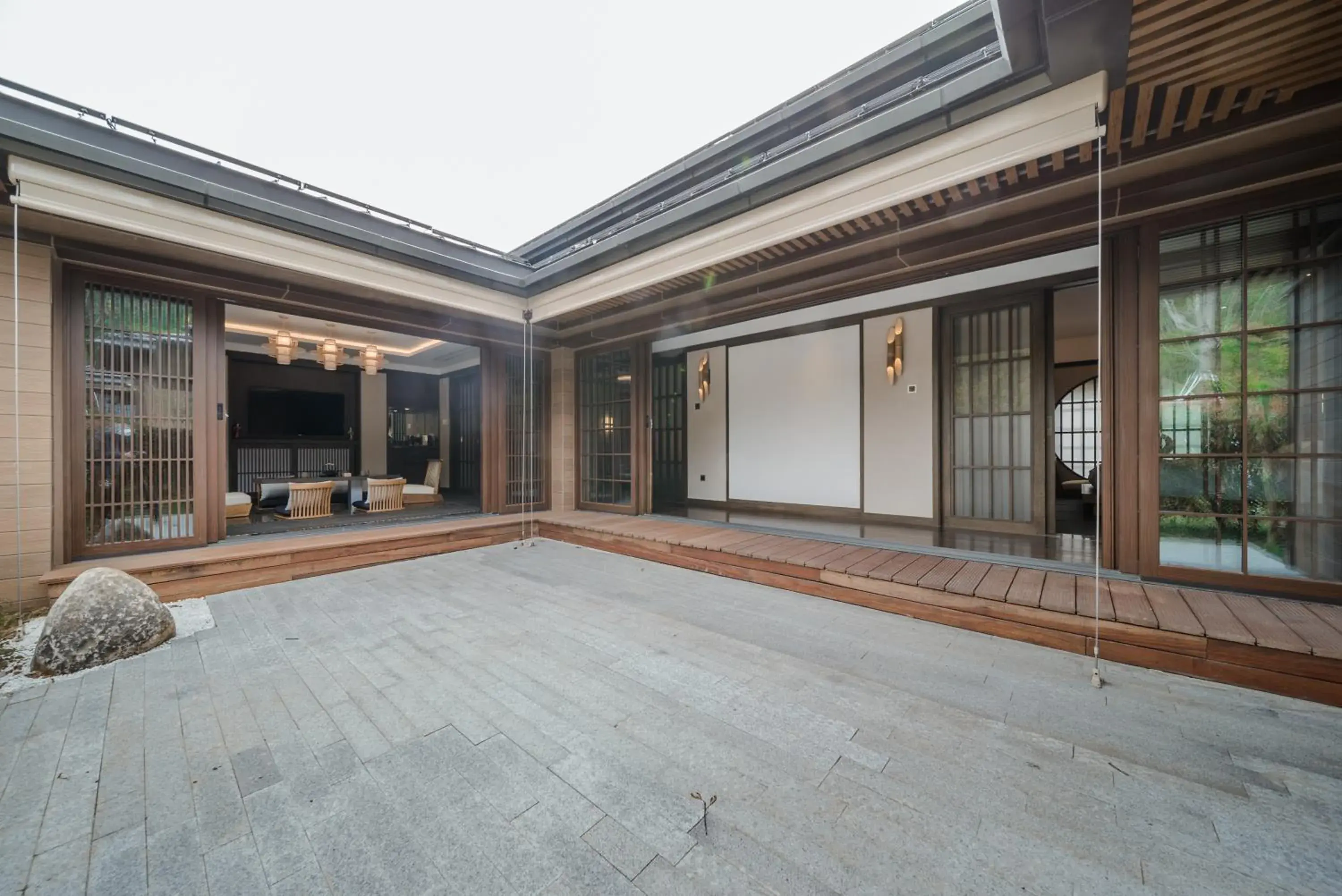 Property building in G-Luxe by Gloria Taimei Suzhou Property building in G-Luxe by Gloria Taimei Suzhou