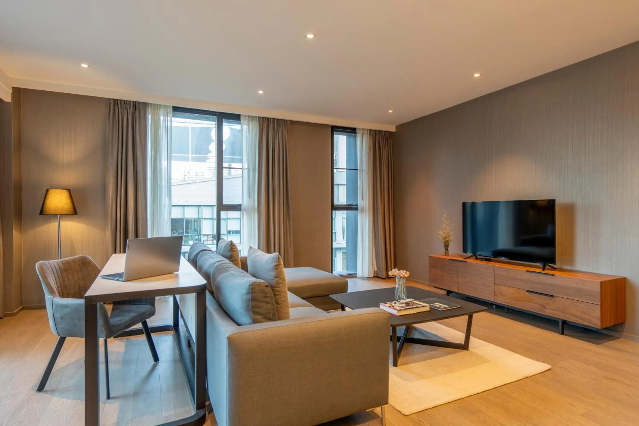 TV and multimedia in Walton Suites Sukhumvit