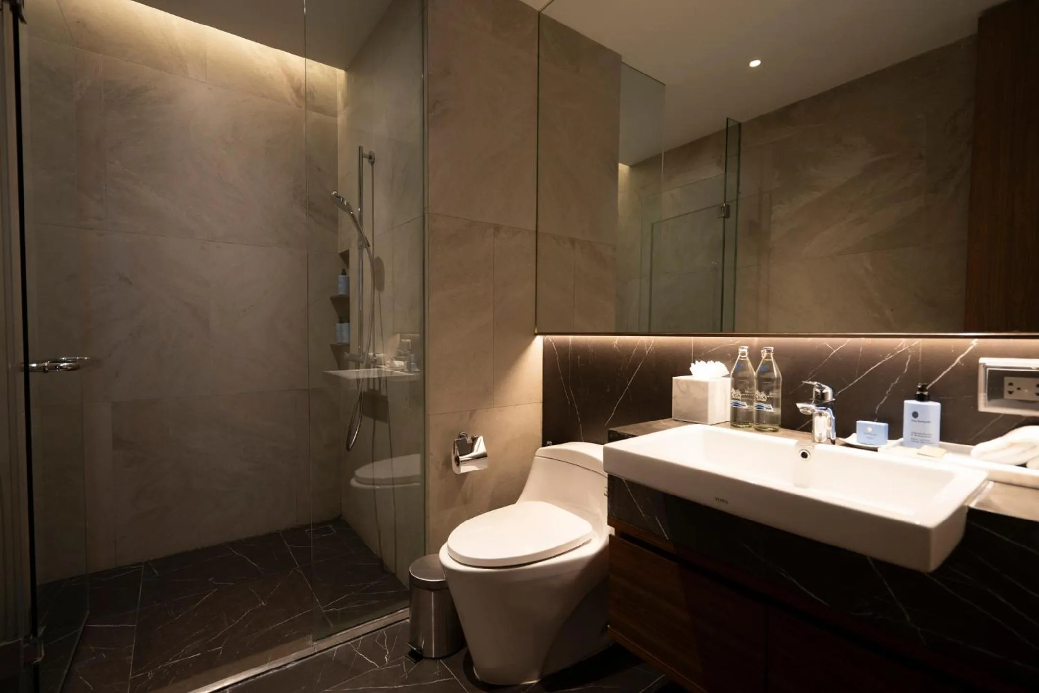 Shower in Walton Suites Sukhumvit