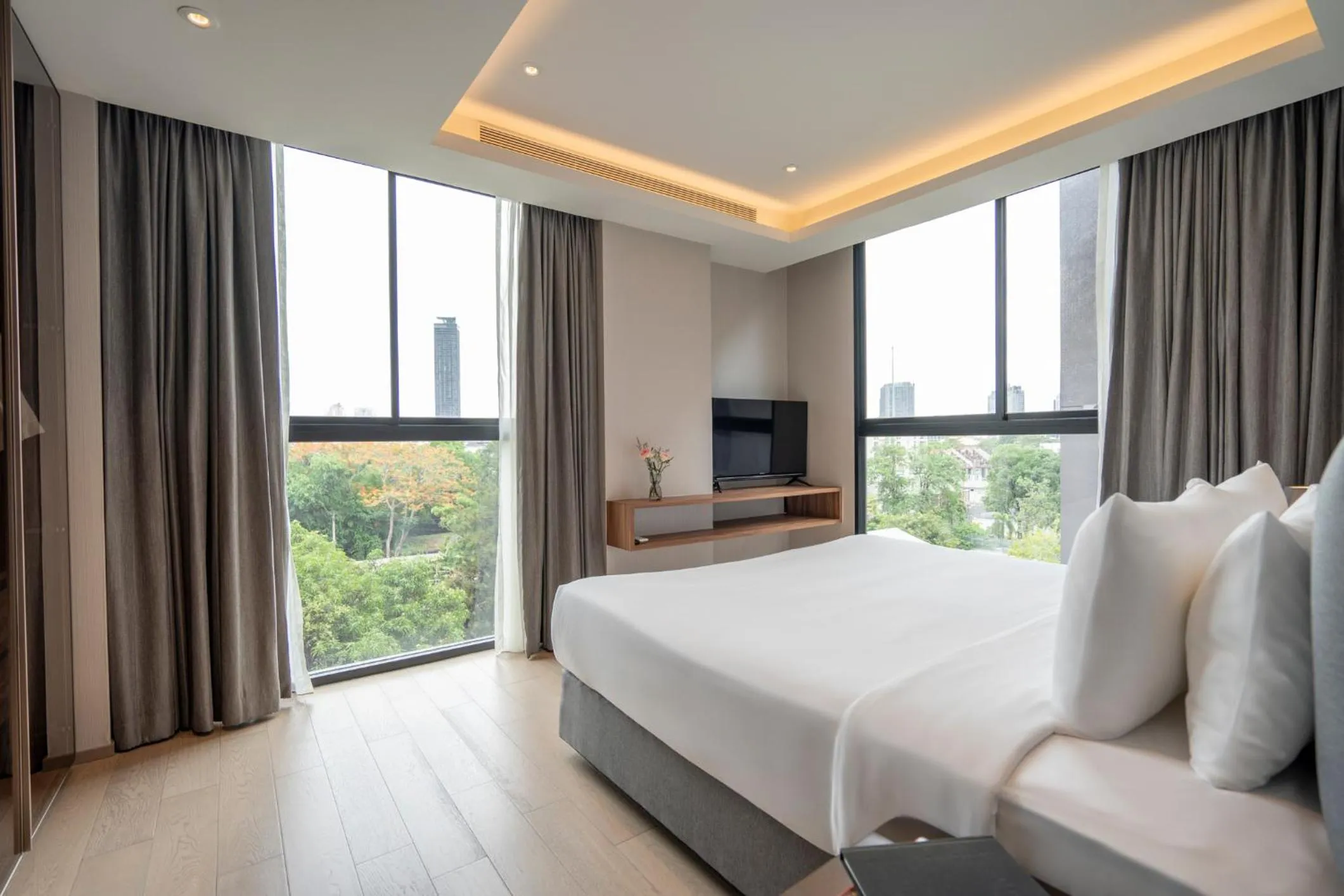 Bed in Walton Suites Sukhumvit