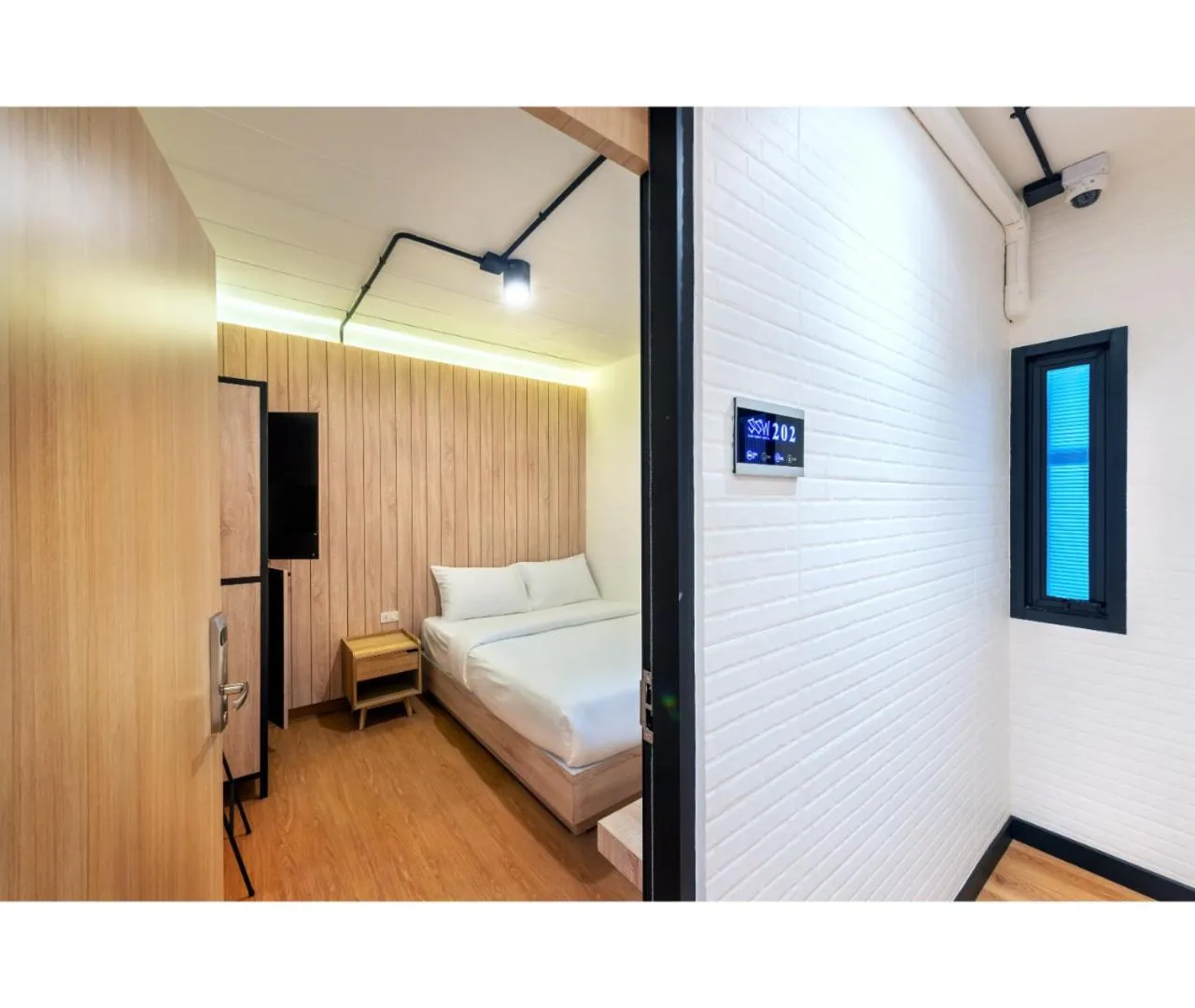 Photo of the whole room, Bed in Siam Subway Hostel and Café