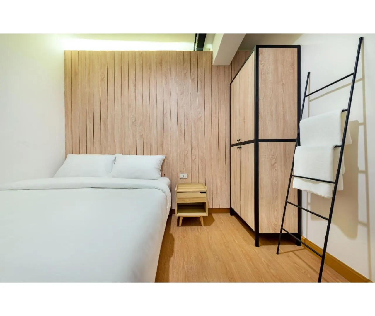 Bed in Siam Subway Hostel and Café