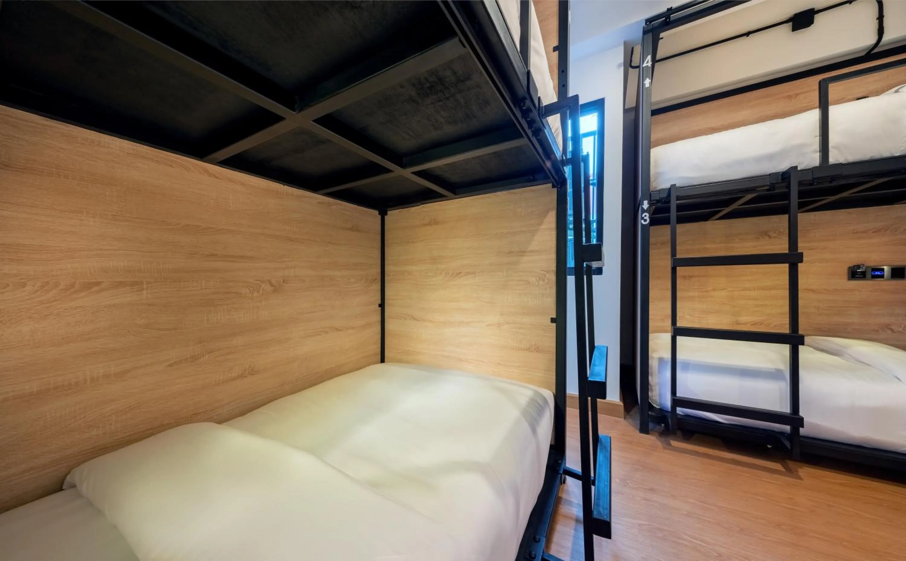 bunk bed, Bed in Siam Subway Hostel and Café