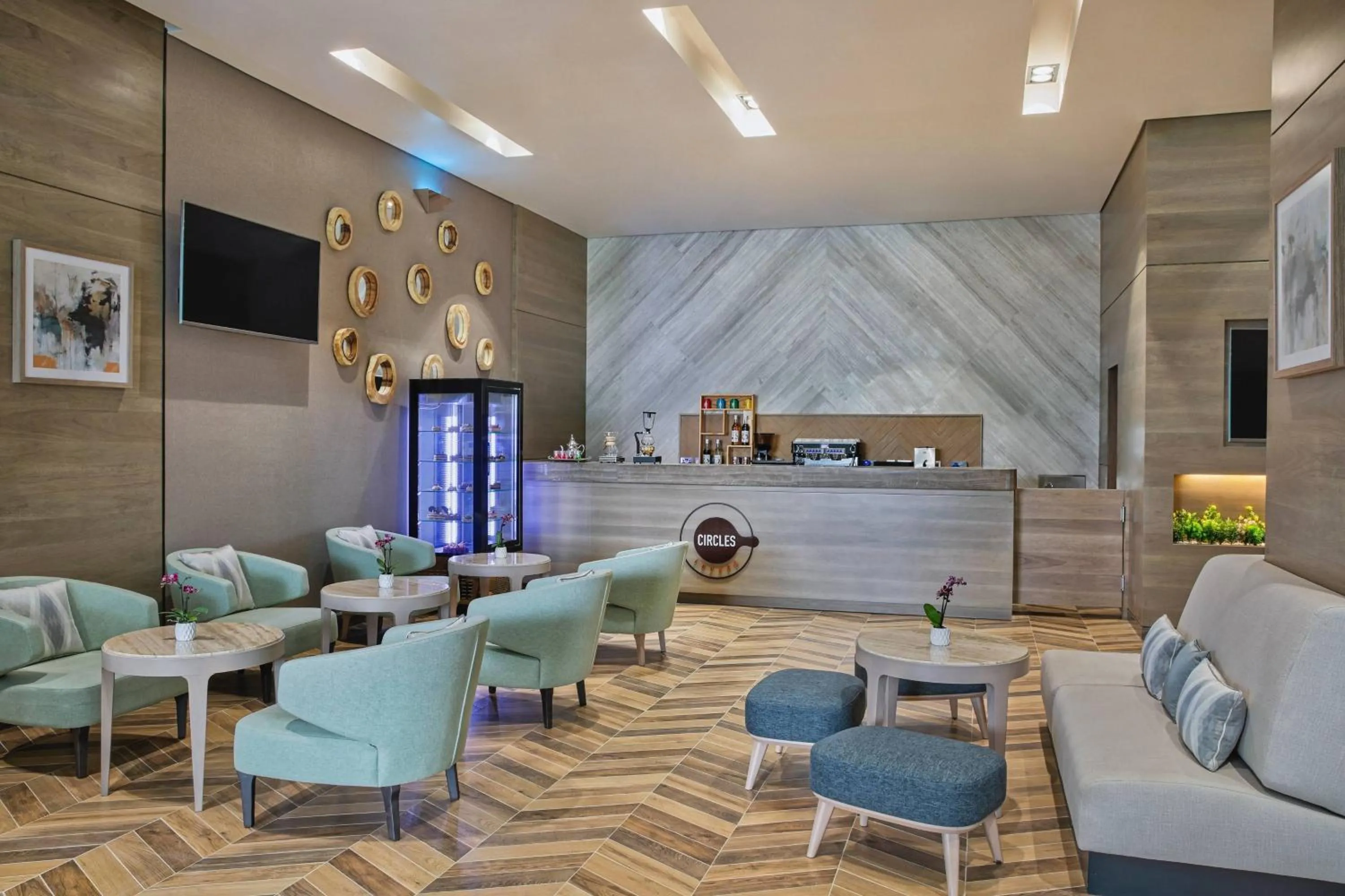 Lounge or bar in Courtyard by Marriott Riyadh Northern Ring Road