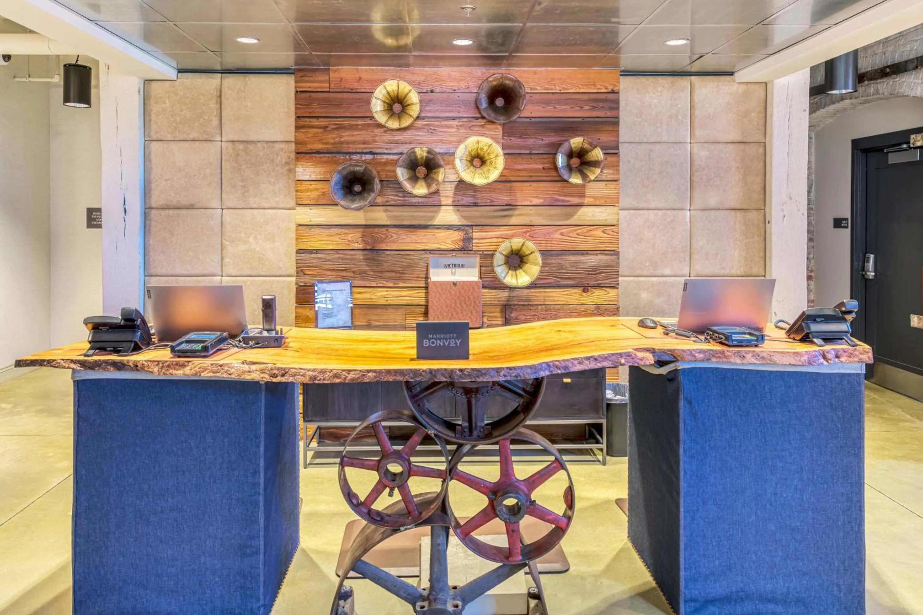 Lobby or reception in The Sessions Hotel, Bristol, a Tribute Portfolio Hotel