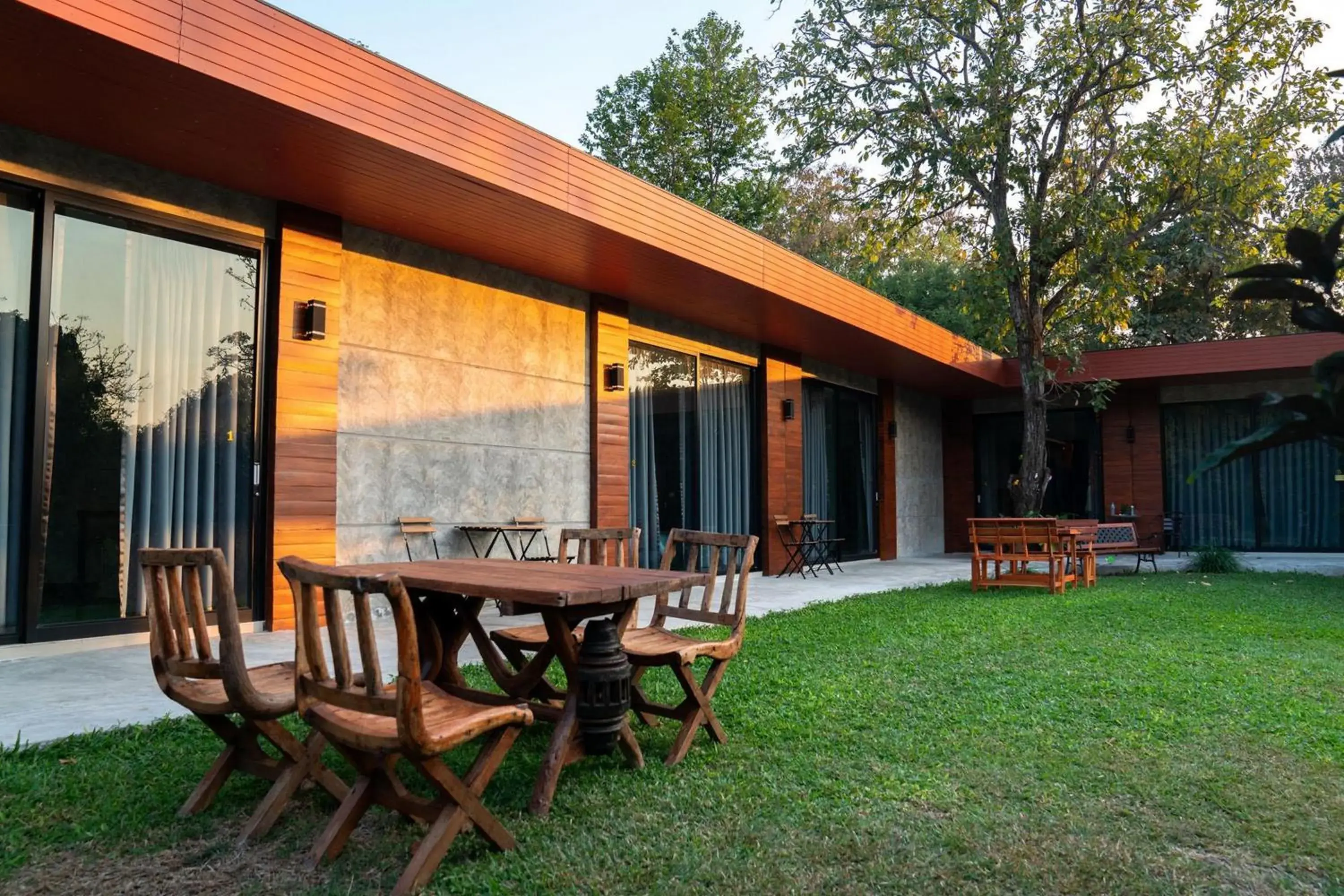 Property building in Bhupimarn Garden House Property building in Bhupimarn Garden House