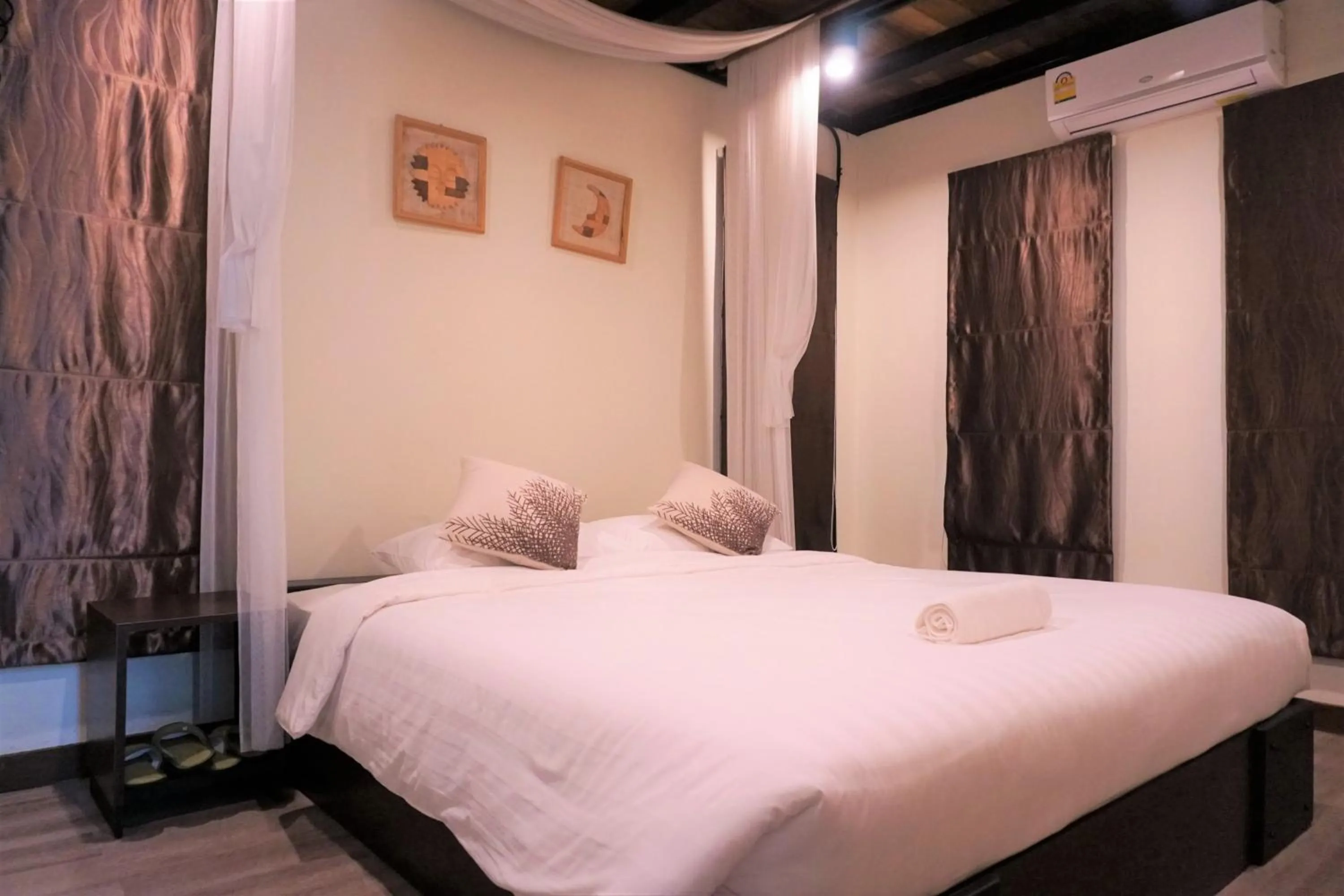 Photo of the whole room, Bed in Bhupimarn Garden House