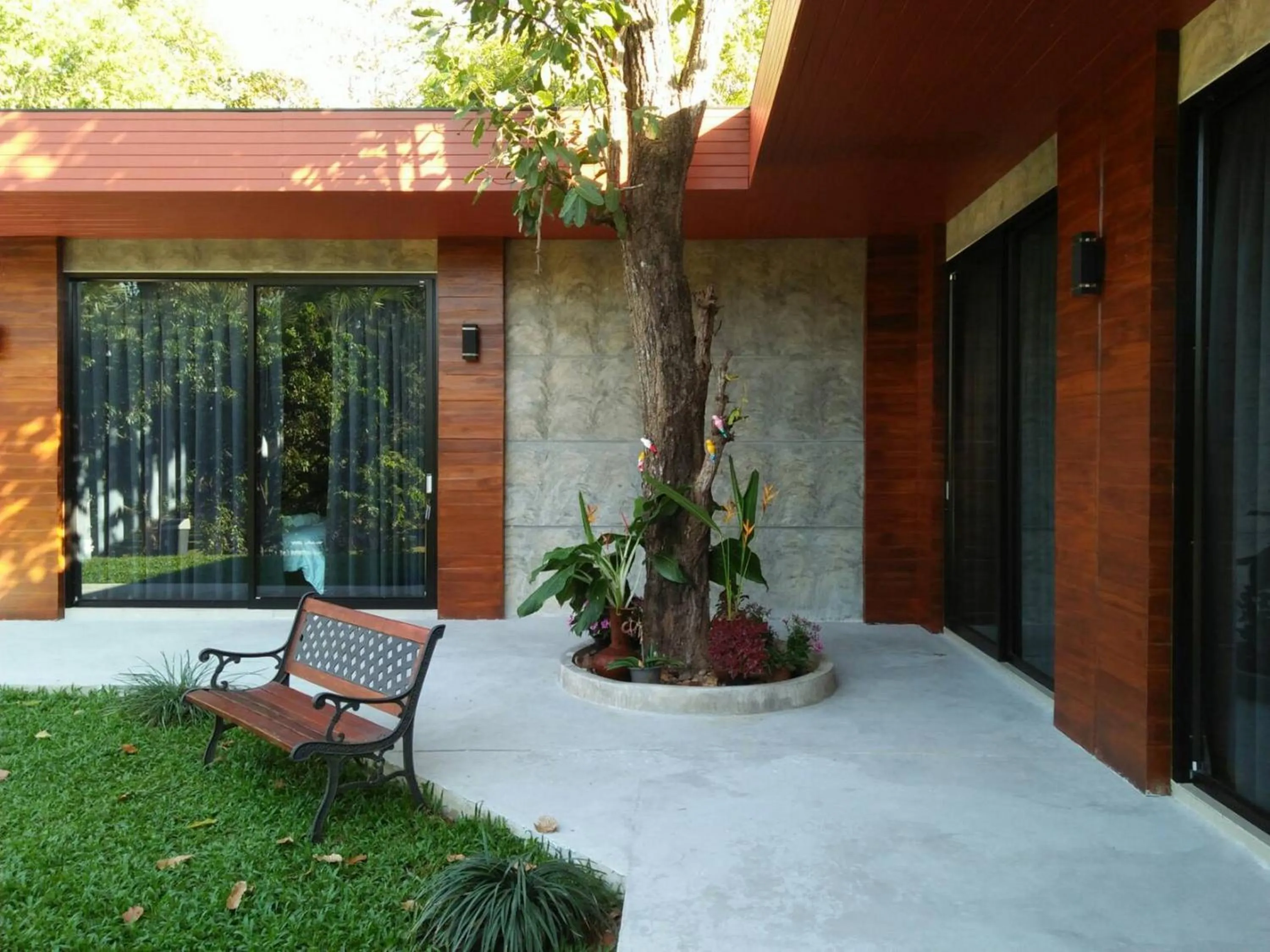 Photo of the whole room in Bhupimarn Garden House