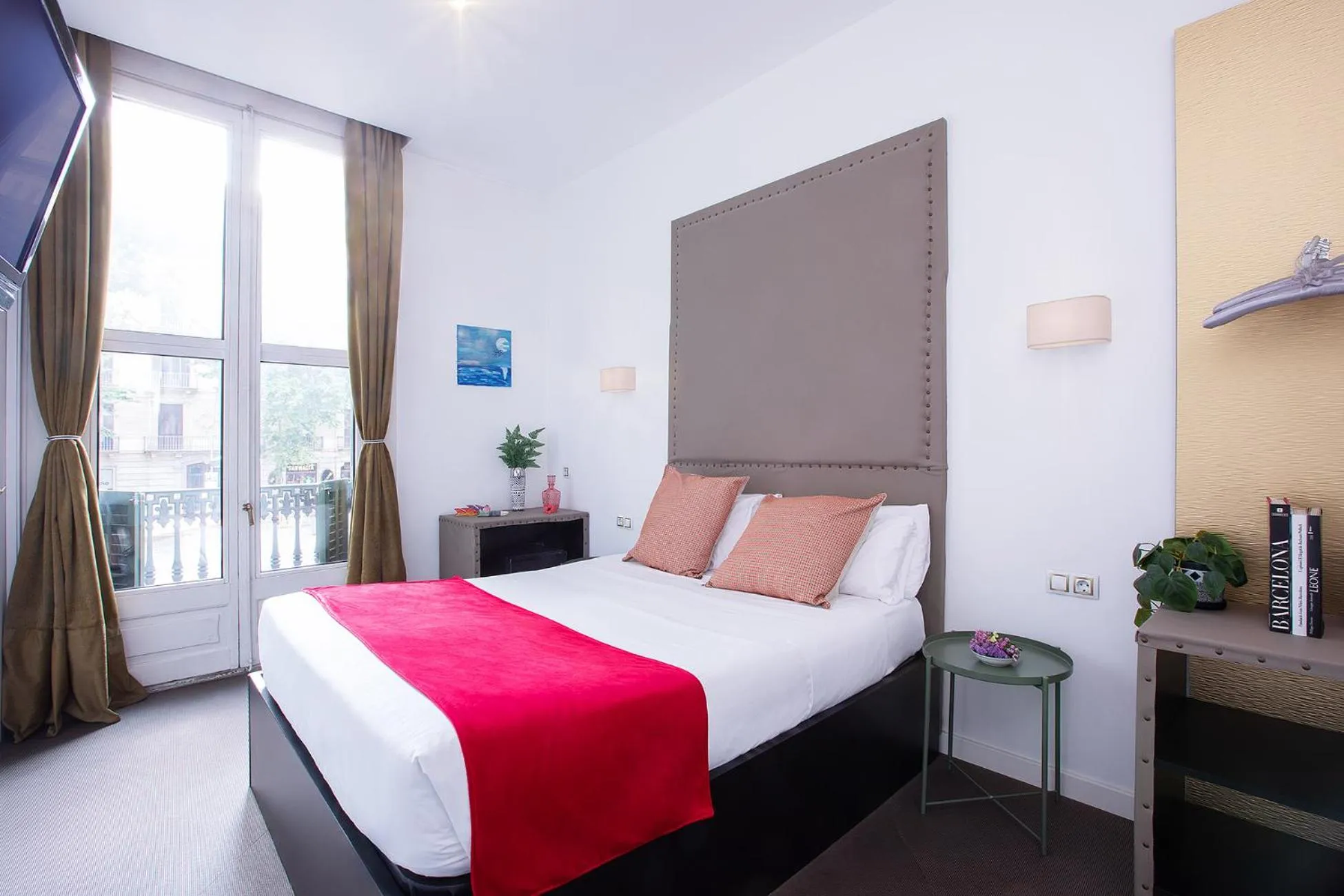 Bed in Amra Barcelona Caspe