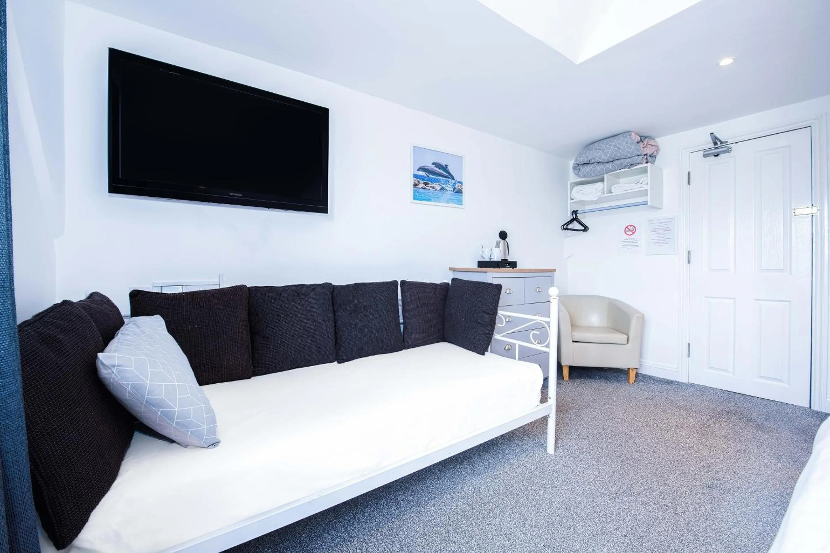 Bedroom in OYO Pier Hotel