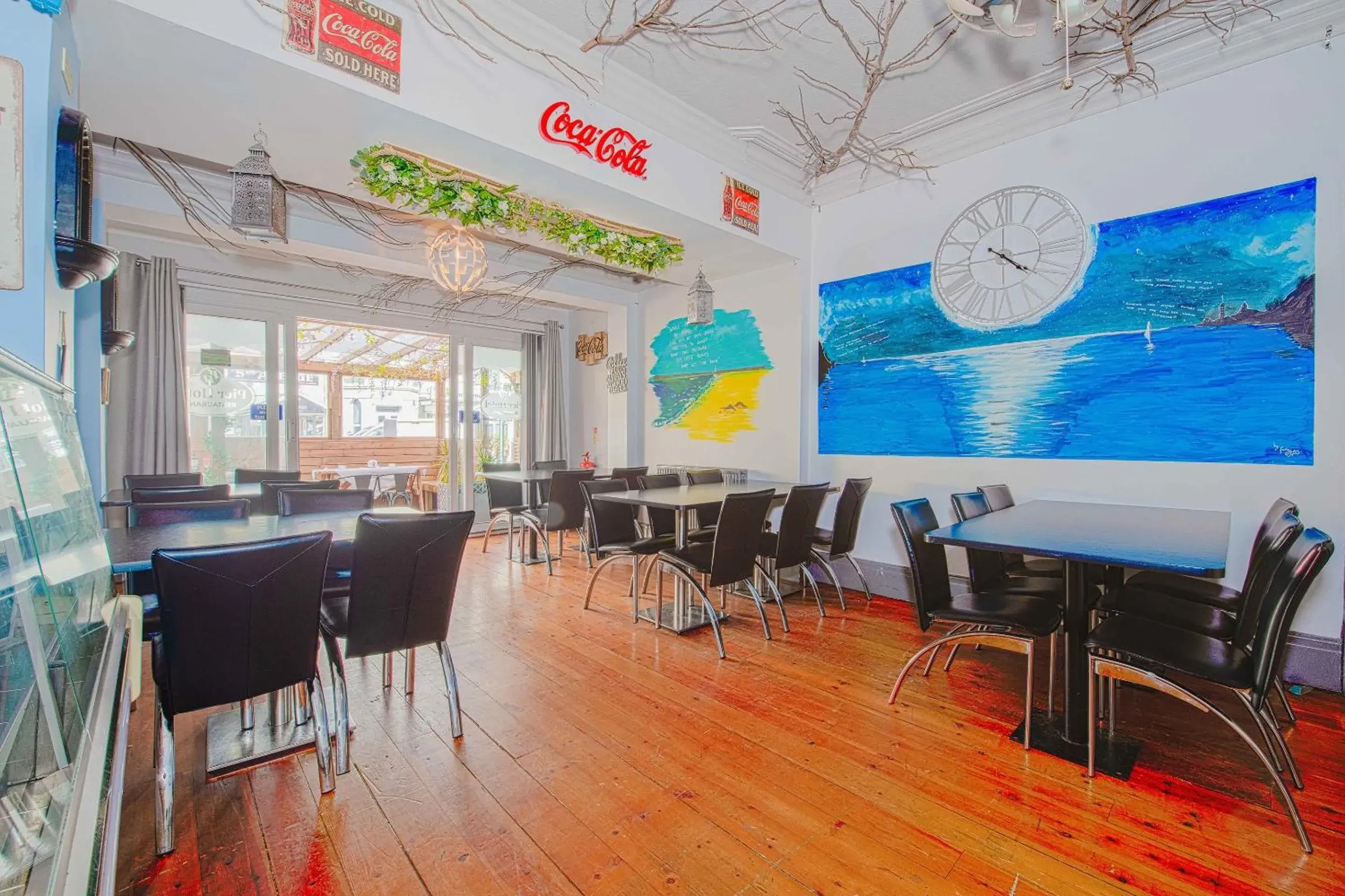 Restaurant/places to eat in OYO Pier Hotel Restaurant/places to eat in OYO Pier Hotel