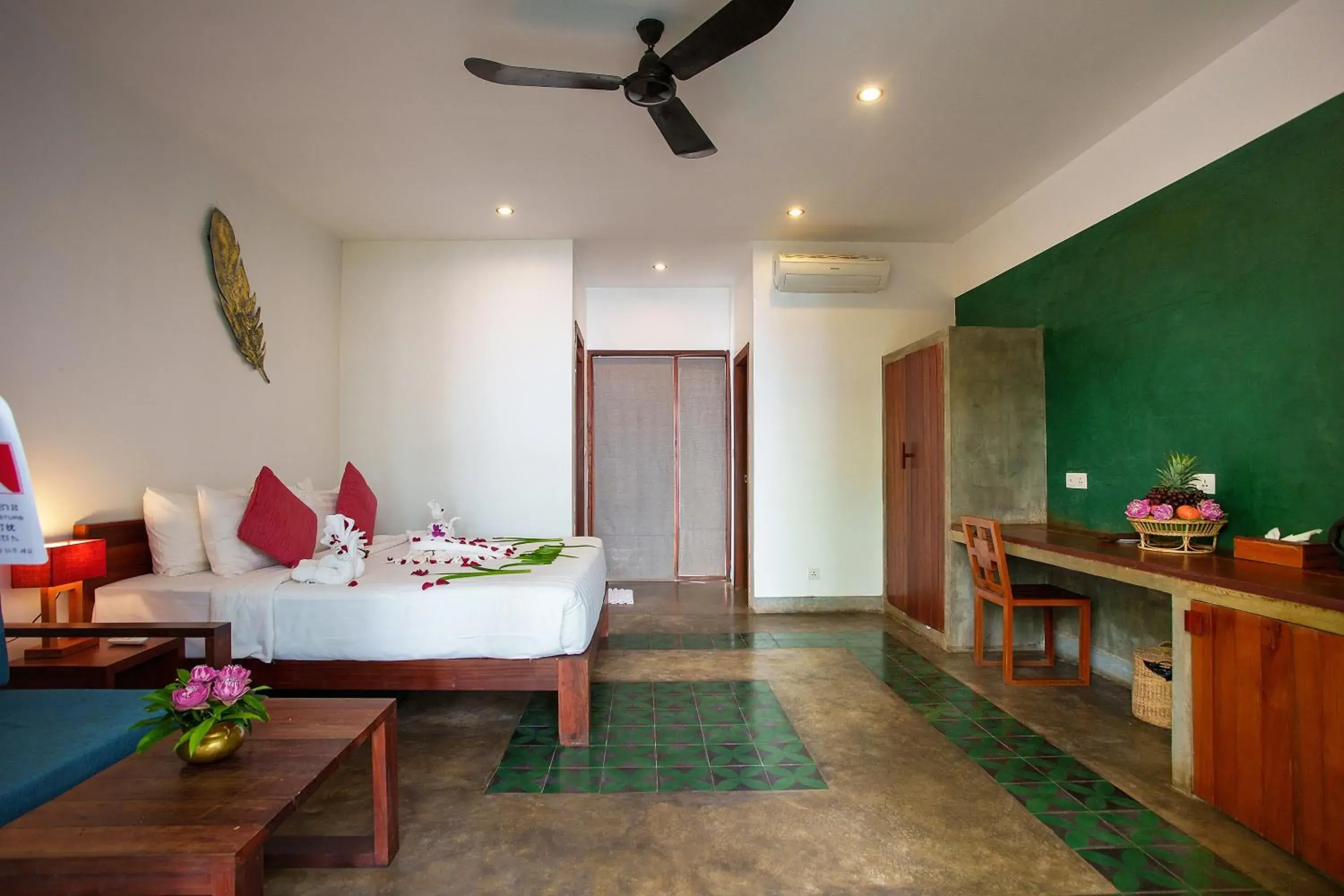 Double Room with Pool View in SAKABAN Suite Double Room with Pool View in SAKABAN Suite